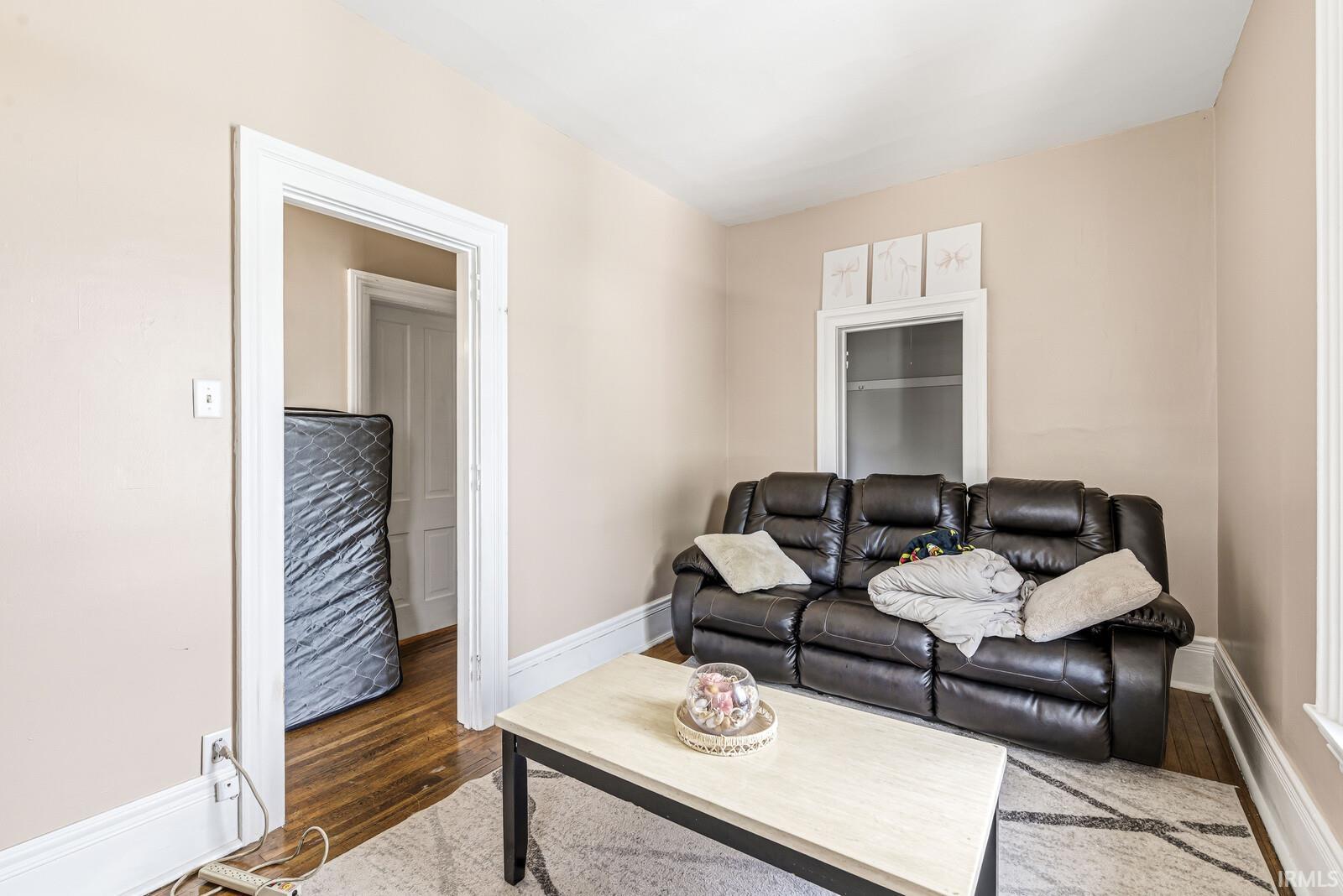 Photo 16 of 323 S 6th Street