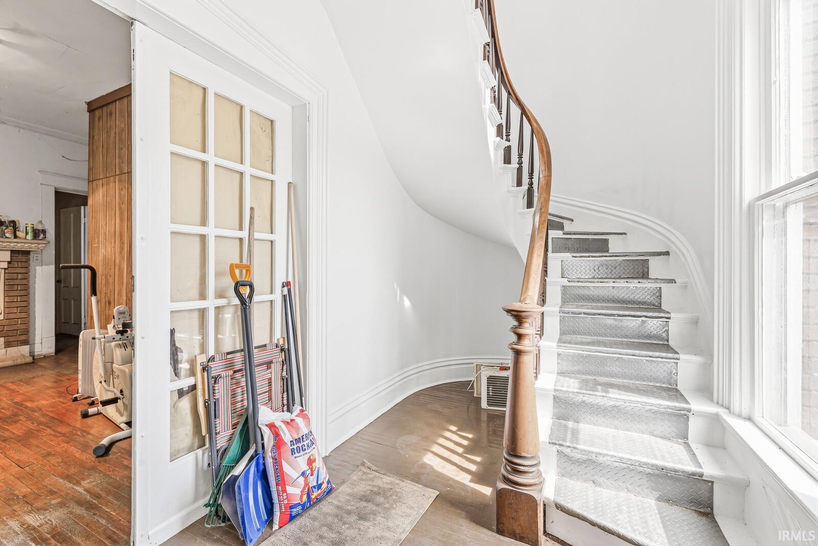 Photo 19 of 323 S 6th Street