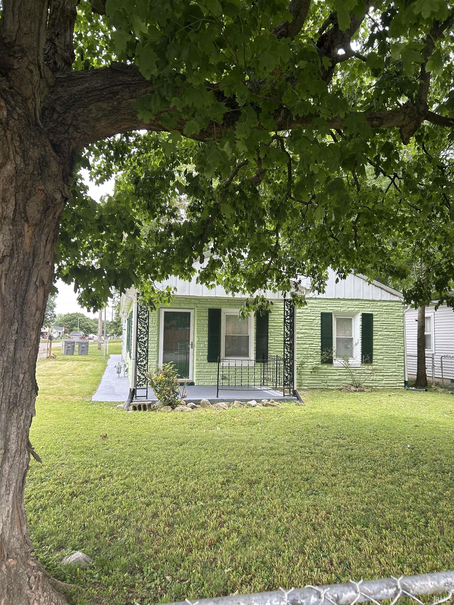 Homes for sale in Evansville, IN | 1607 Keck Ave, Evansville, IN 47711 | MLS# 202620823
