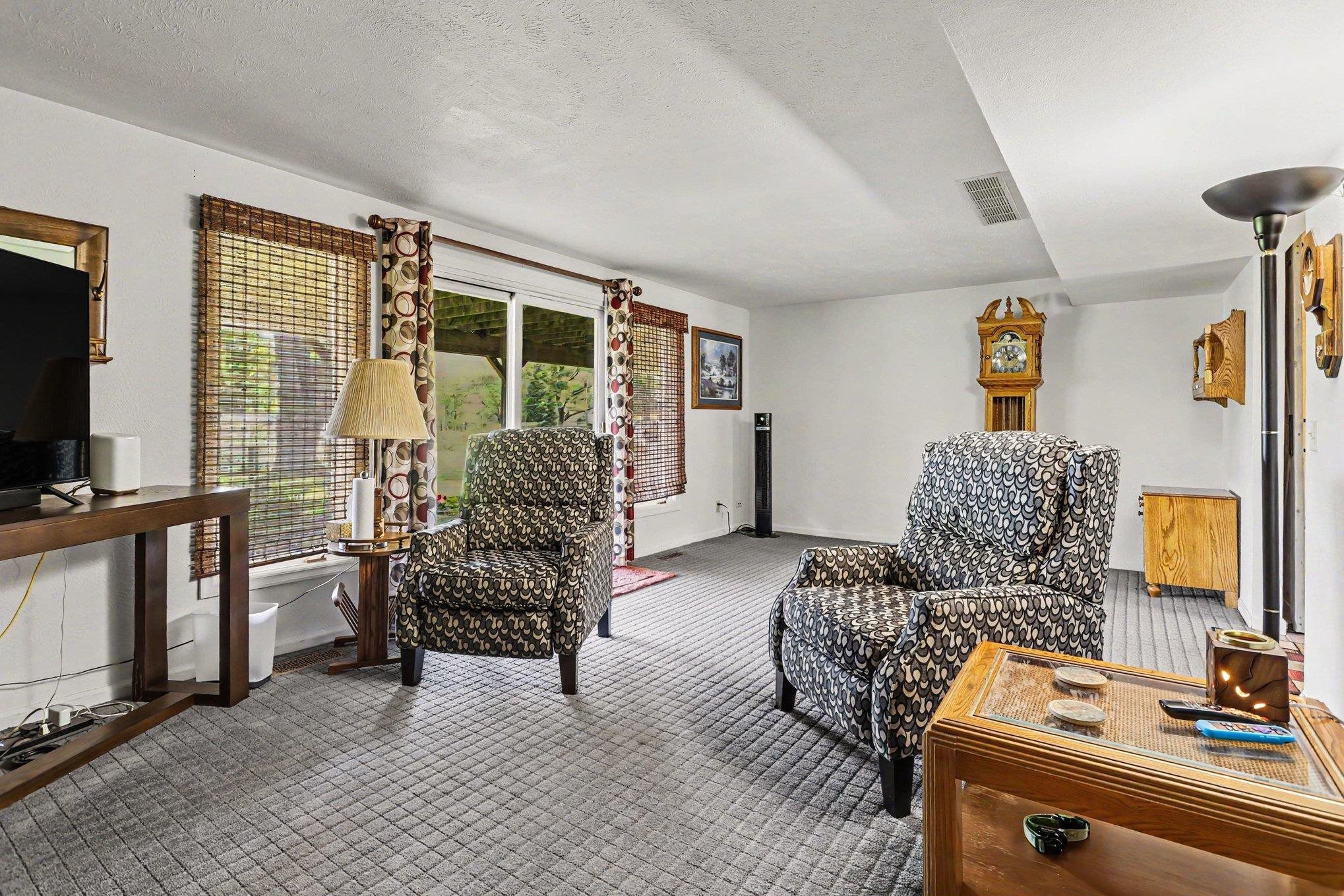 Photo 5 of 58418 Hilly Lane