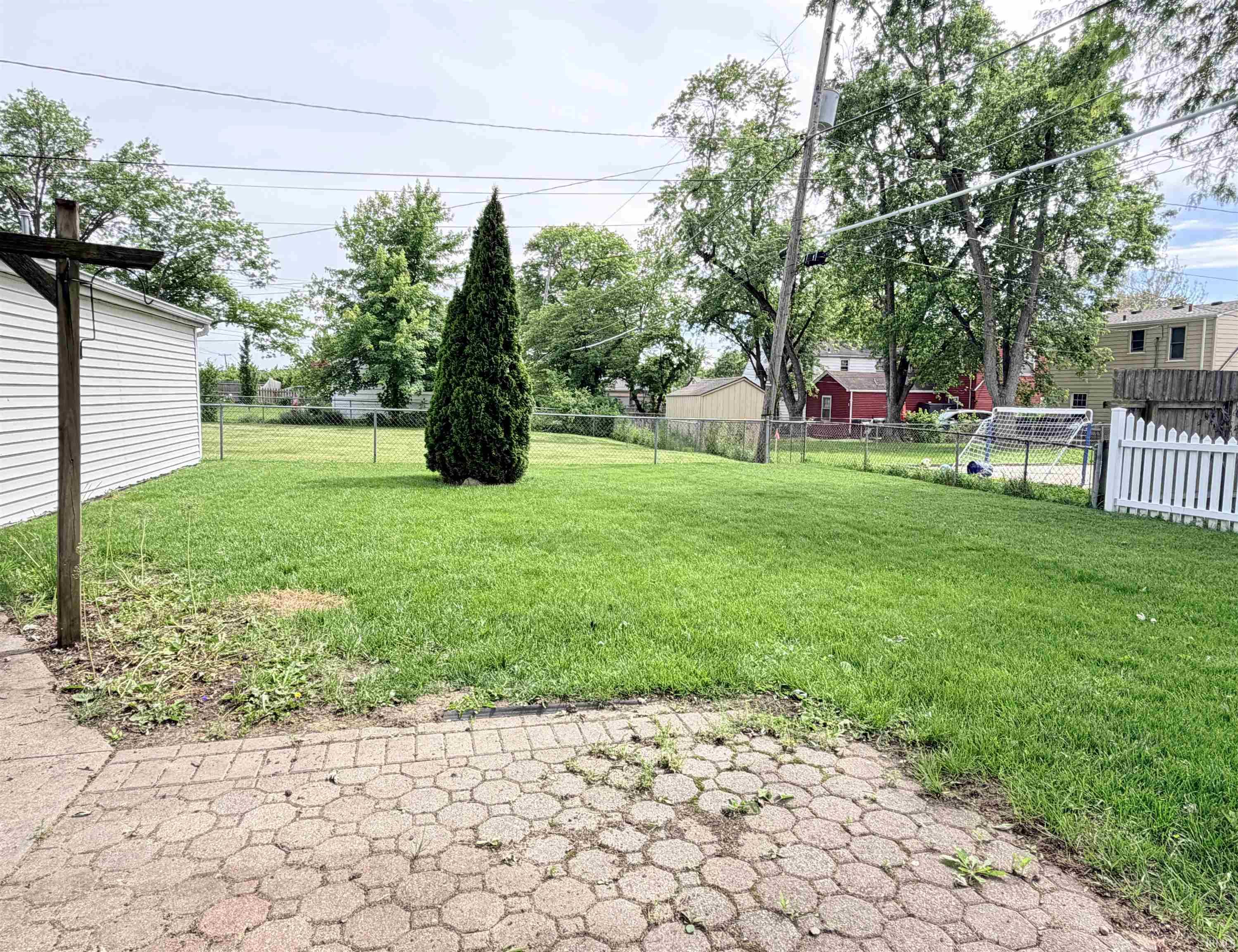 Photo 5 of 4812 Fairfield Avenue