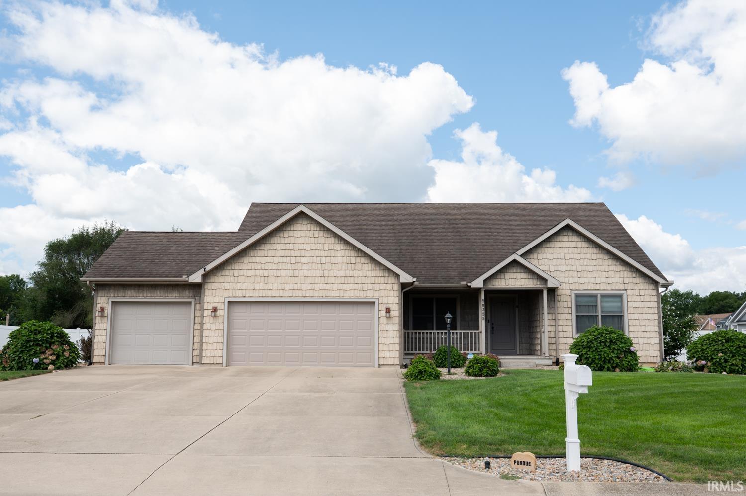 Homes for sale in Osceola, IN | 58355 Crossview Ln, Osceola, IN 46561 | MLS# 202621123
