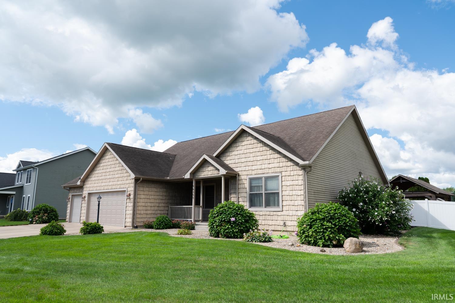 Homes for sale in Osceola, IN | 58355 Crossview Ln, Osceola, IN 46561 | MLS# 202621123
