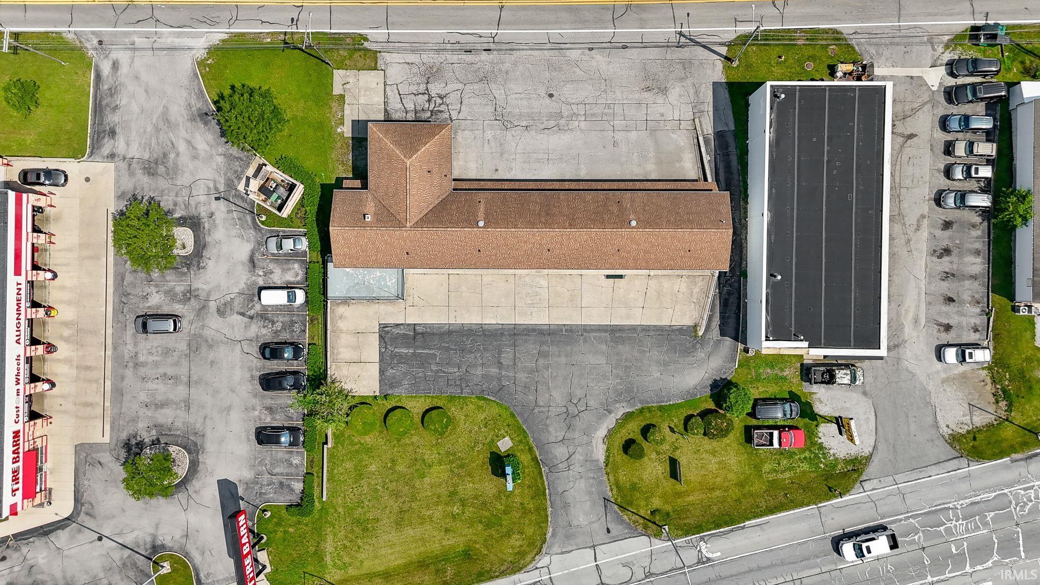 Photo 11 of 5634 W Jefferson Boulevard