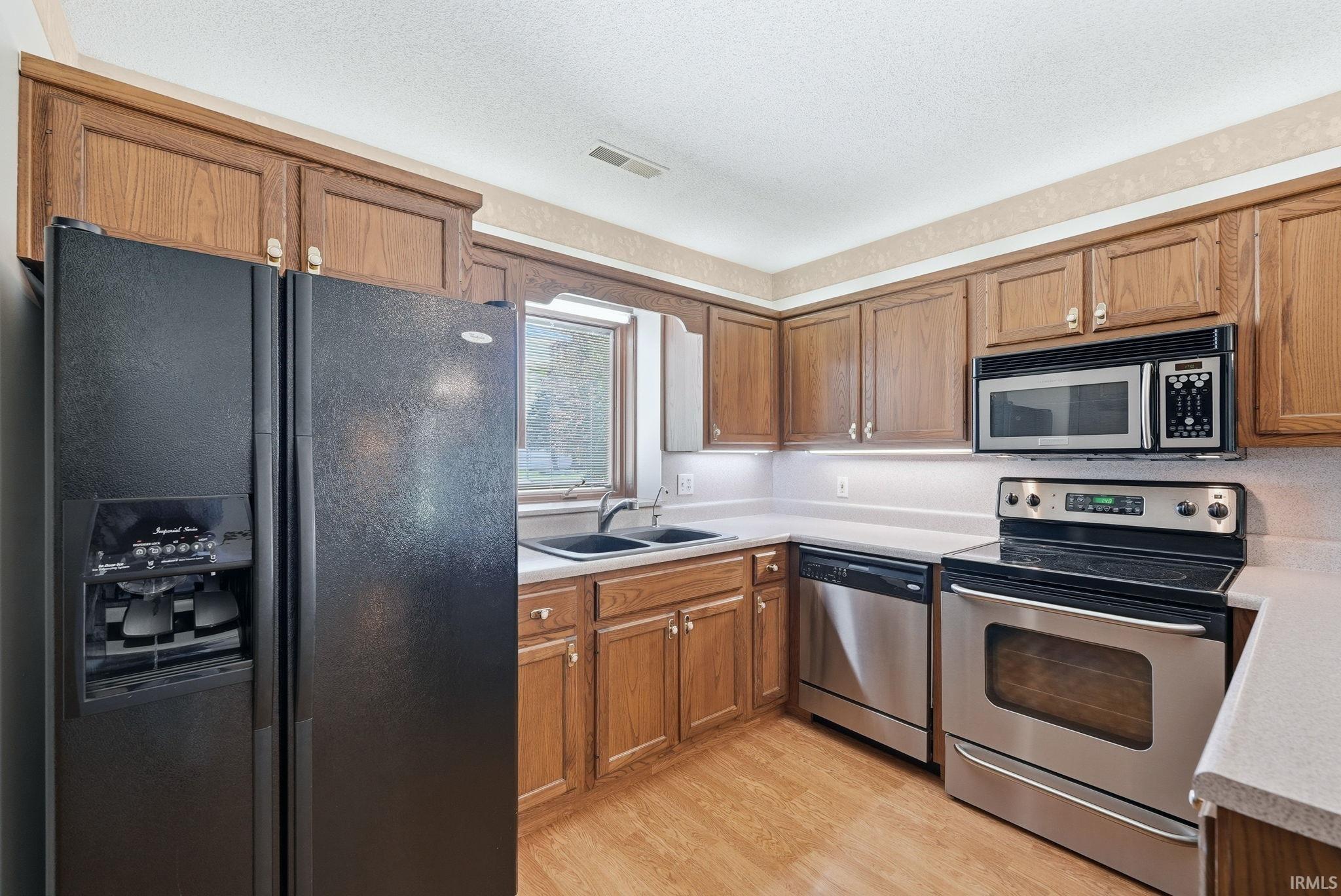 Photo 12 of 4909 Clovedale Drive