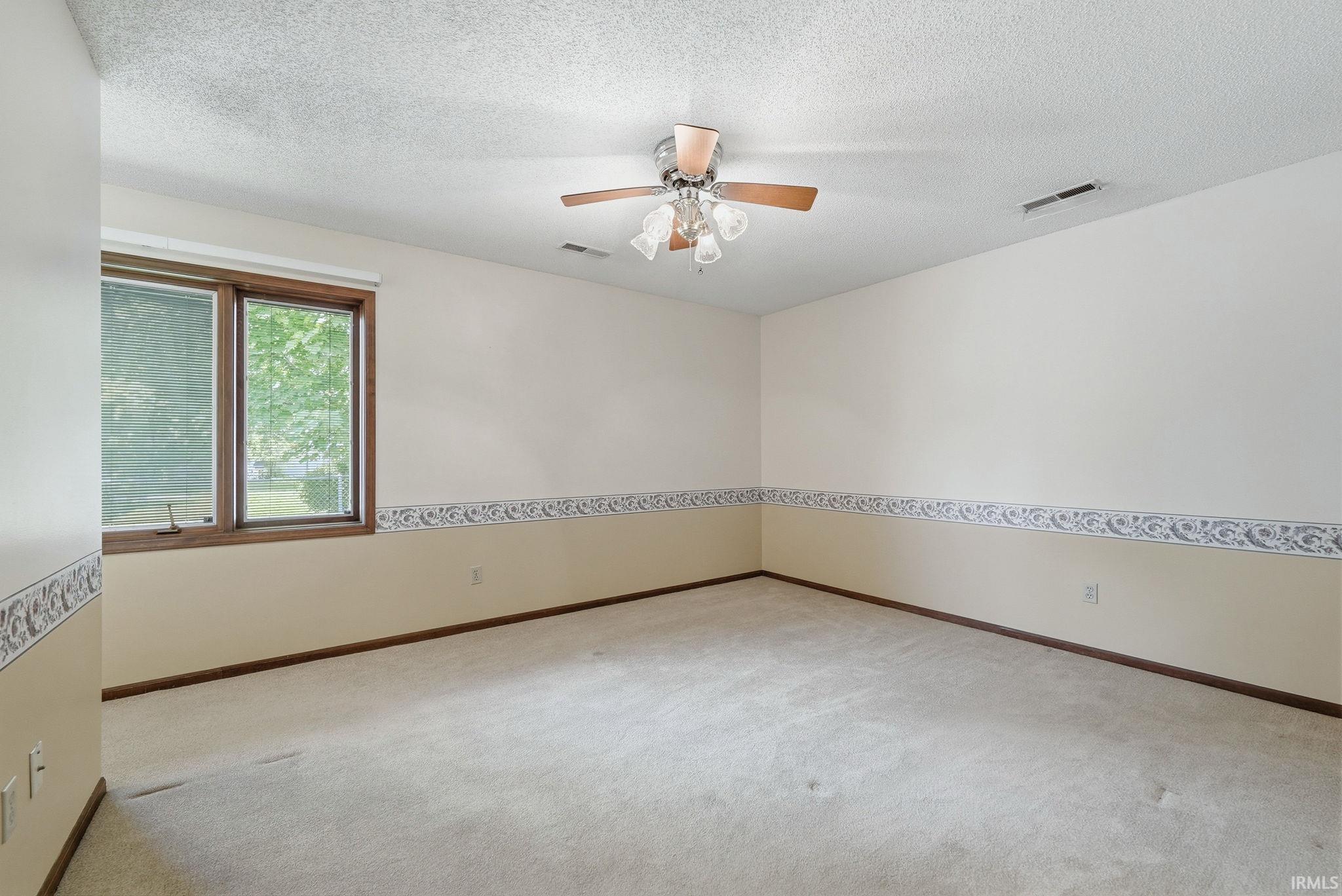 Photo 16 of 4909 Clovedale Drive