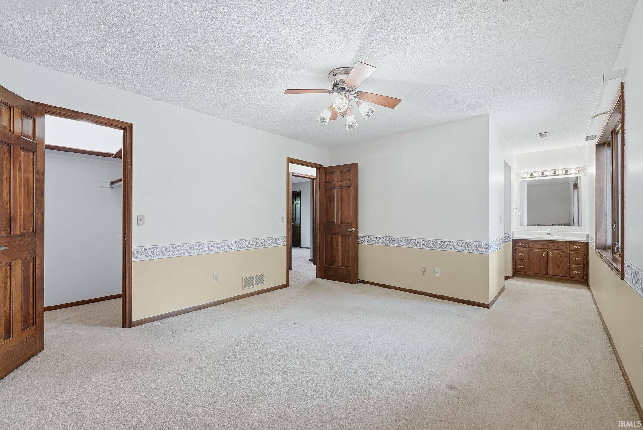 Photo 17 of 4909 Clovedale Drive