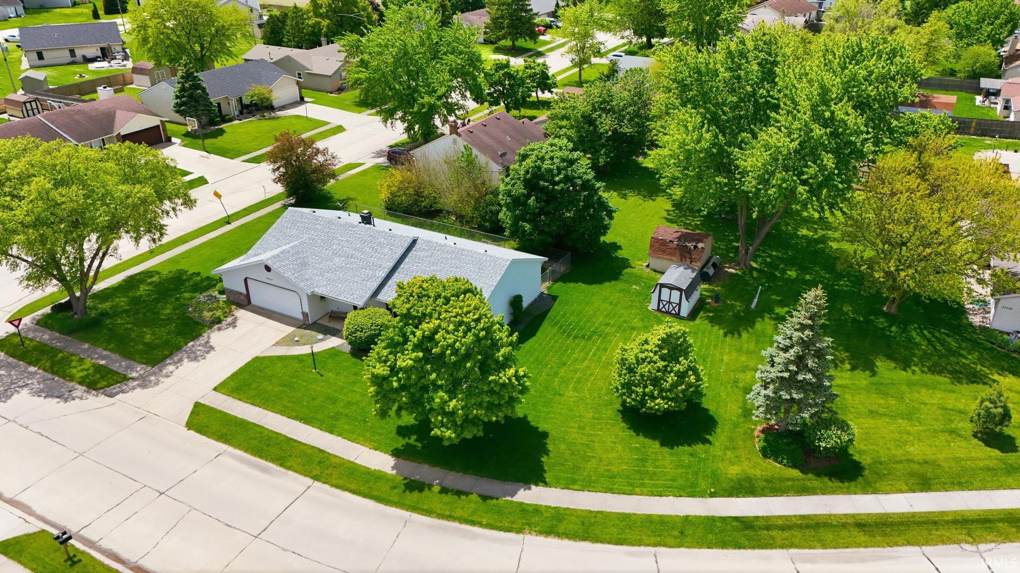 Photo 2 of 4909 Clovedale Drive