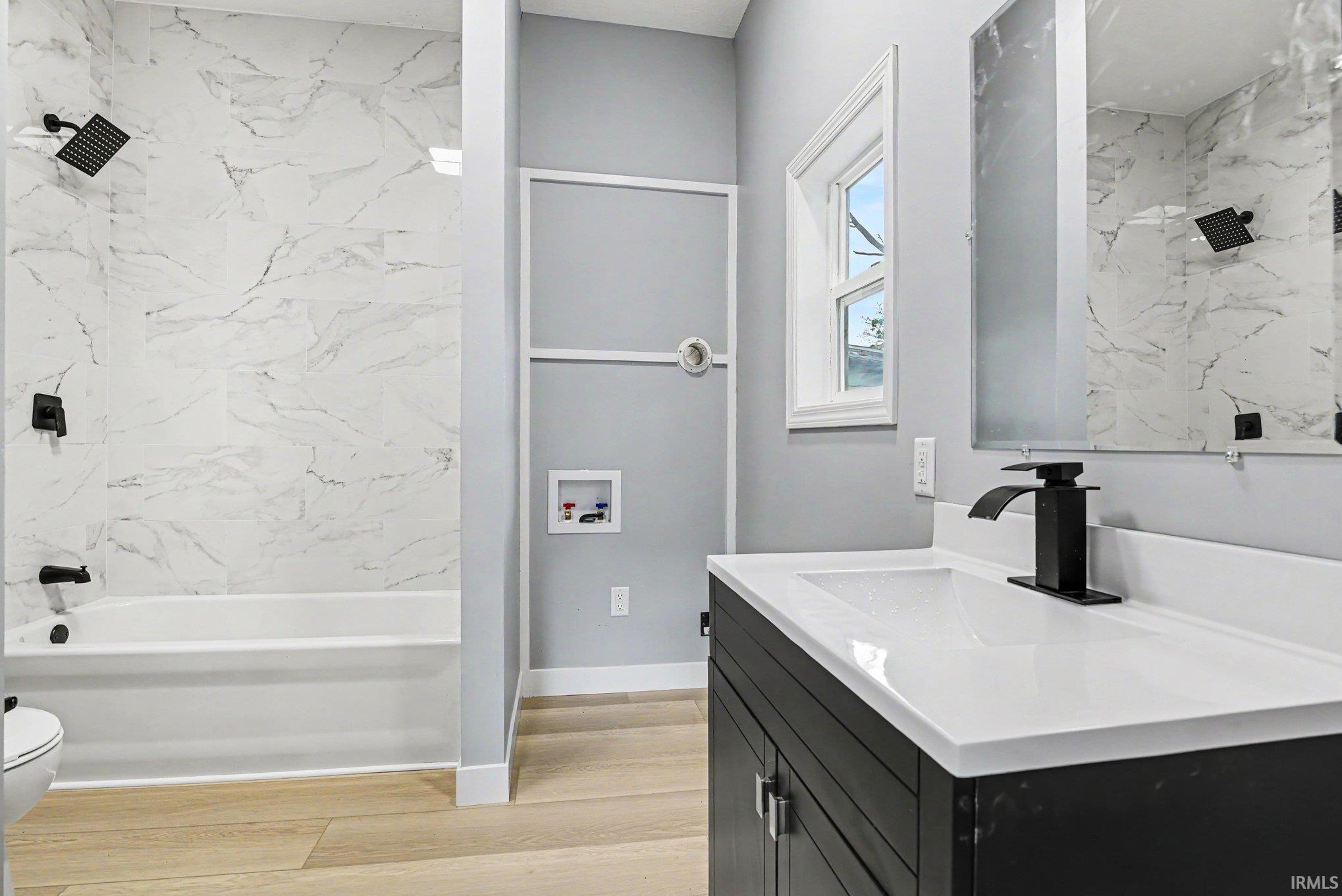 Full Bathroom 2