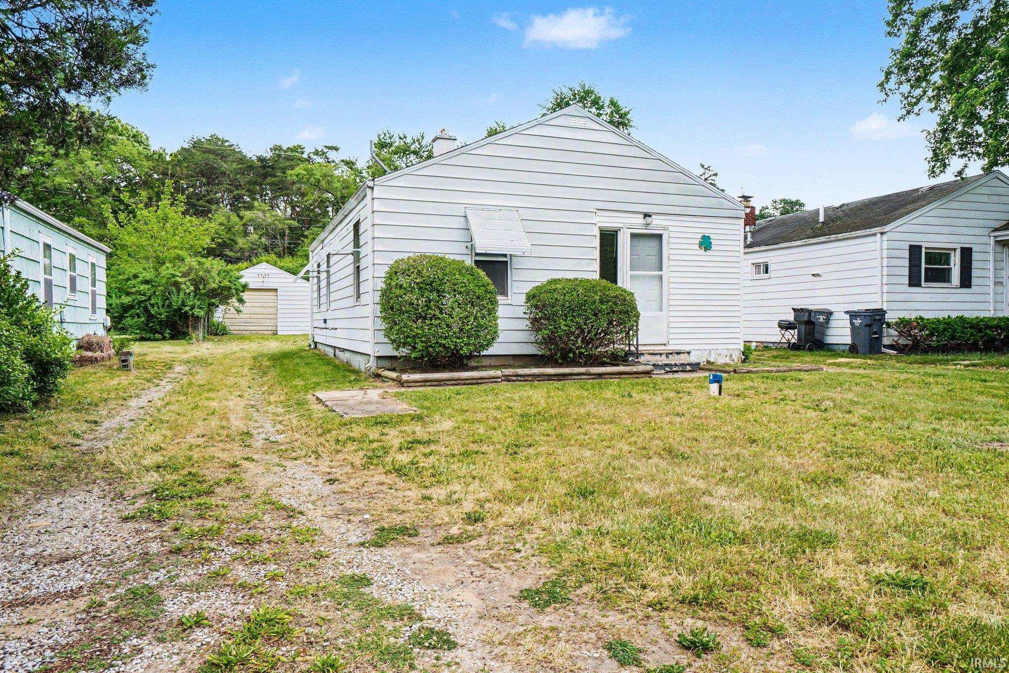 Front of House w/Driveway