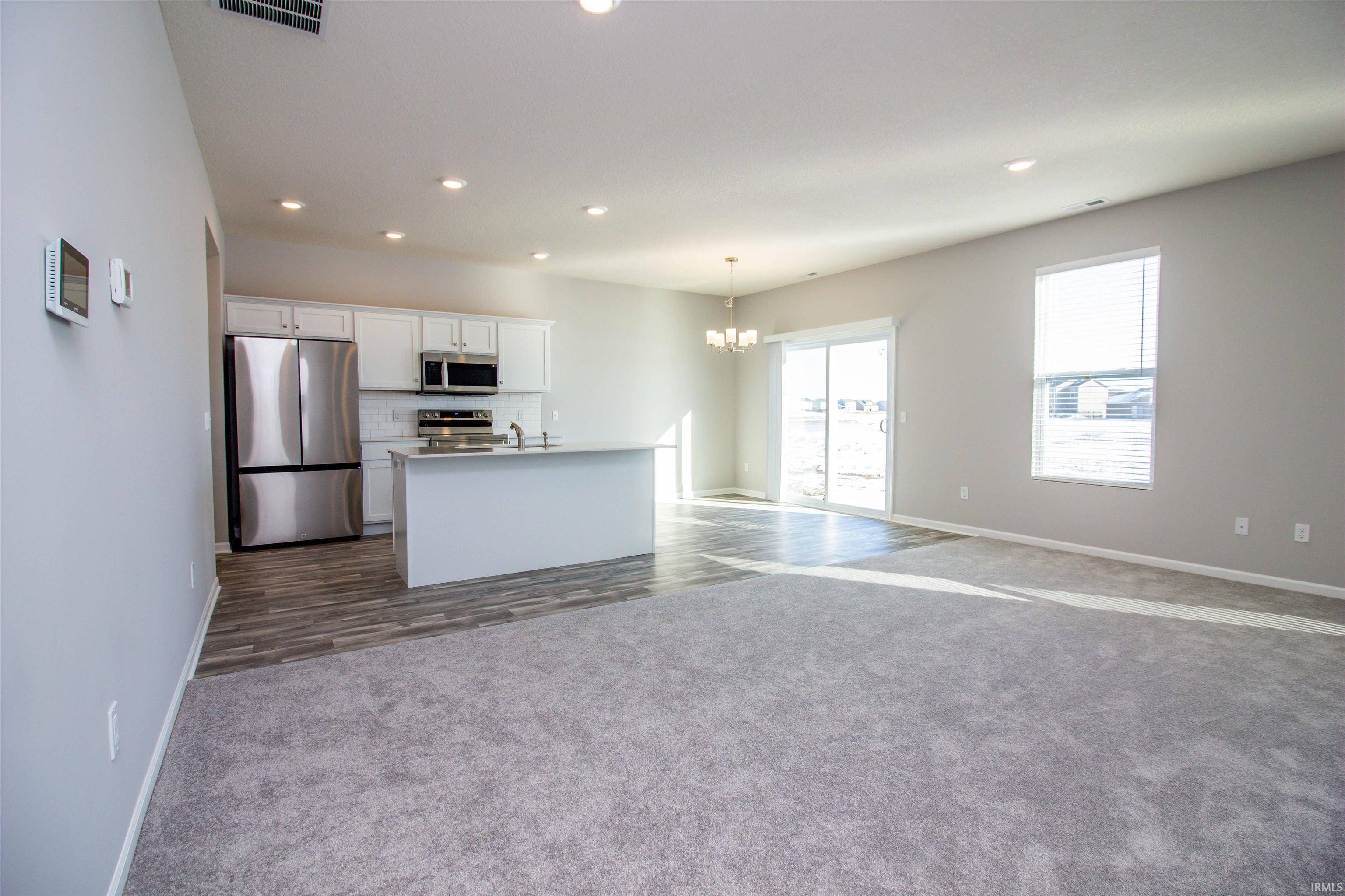 Photo 5 of 977 N West Hamilton Road