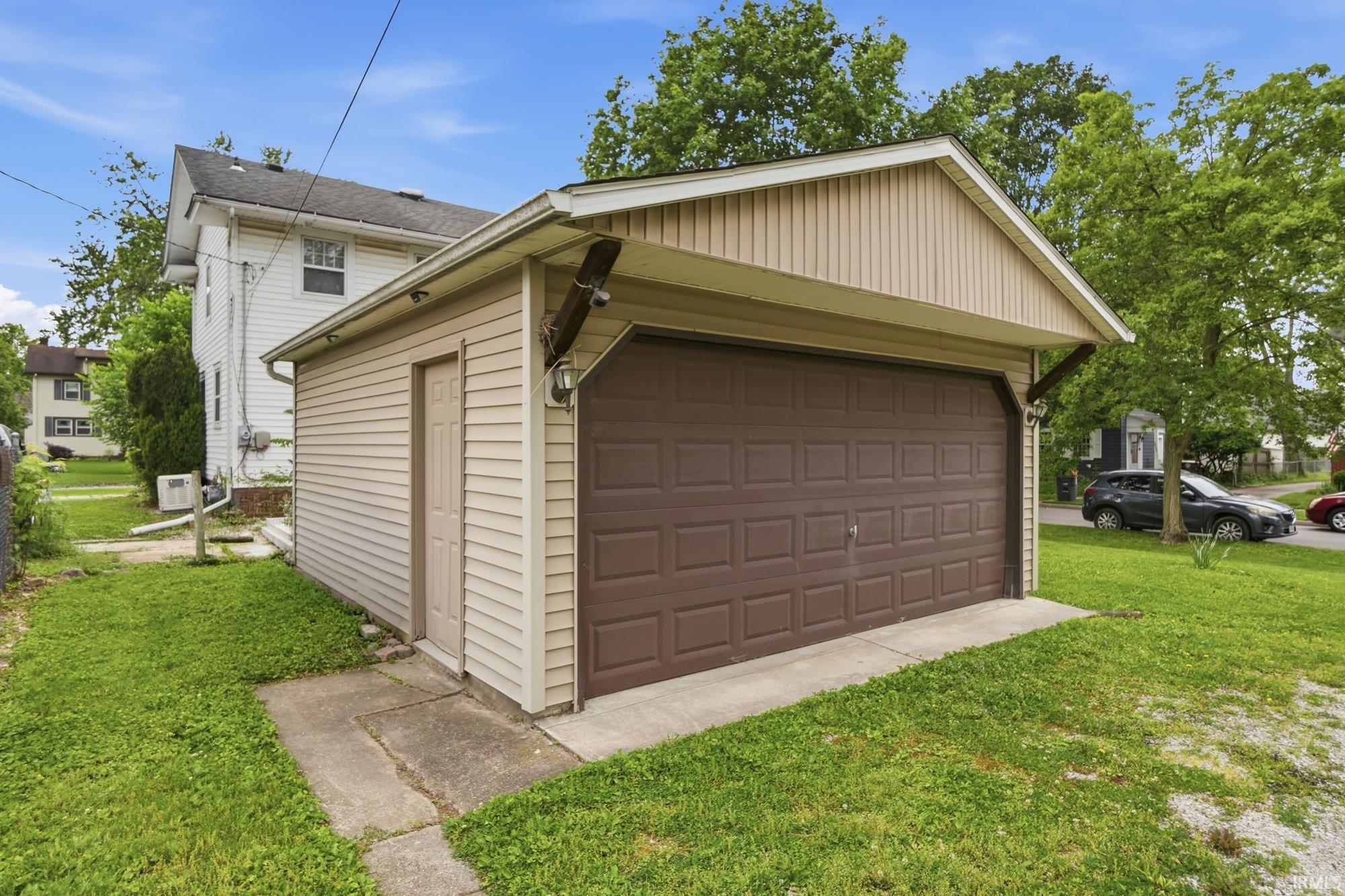 Photo 23 of 2508 Woodward Avenue