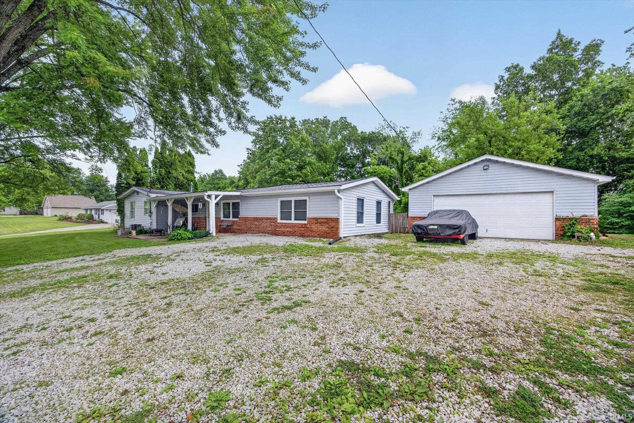 3rd image of 4013 E Boltinghouse Rd, Bloomington, IN 47408 | MLS# 202621404