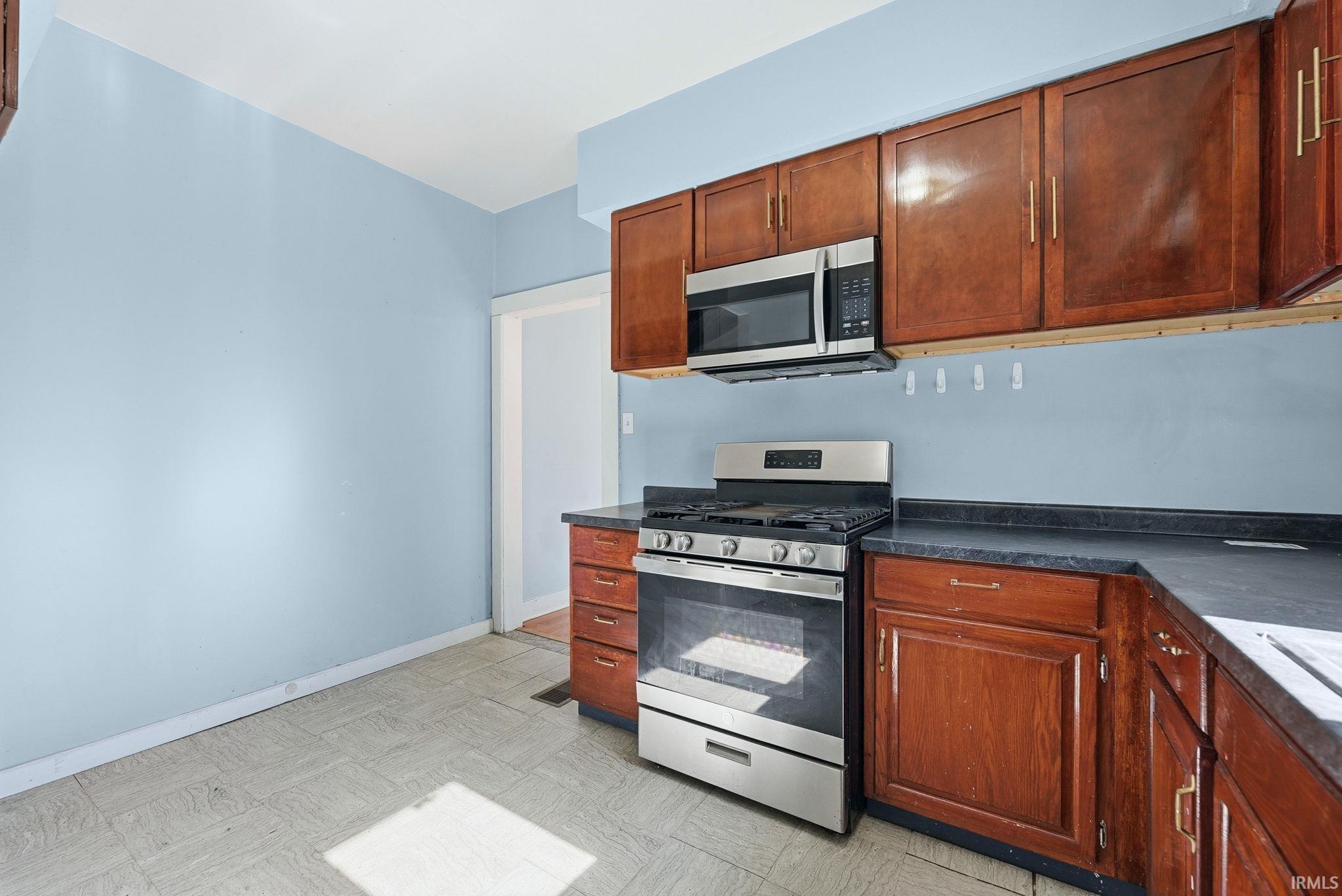 Photo 17 of 4302 Weisser Park Avenue