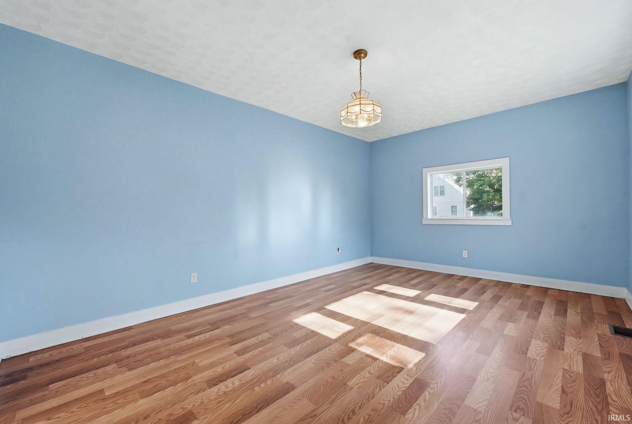 Photo 3 of 4302 Weisser Park Avenue