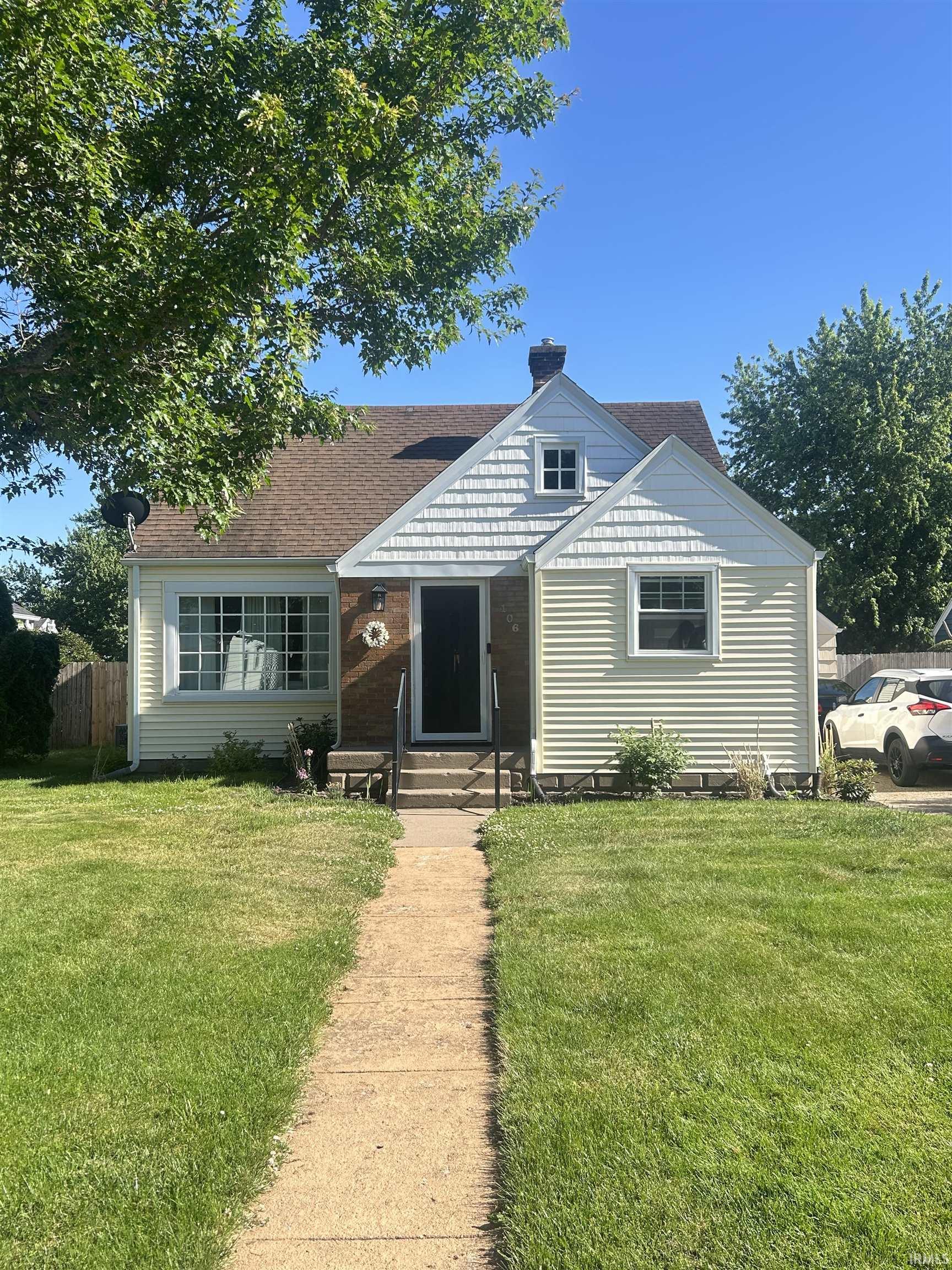Homes for sale in New Carlisle, IN | 106 W Ben St, New Carlisle, IN 46552 | MLS# 202621470