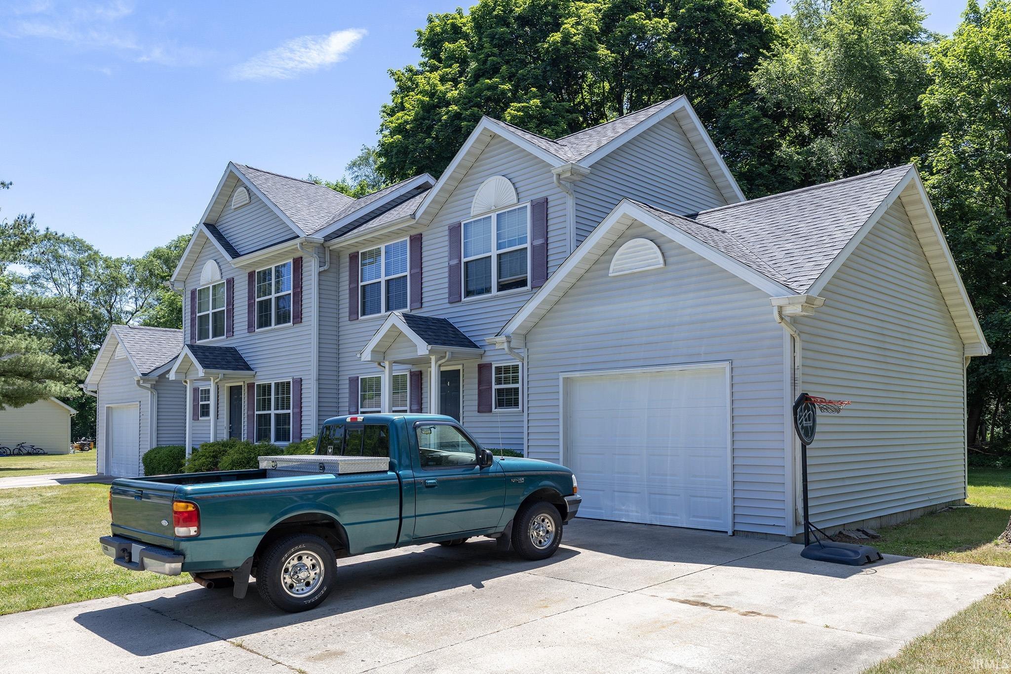 Photo 2 of 23724/23726 Springriver Drive
