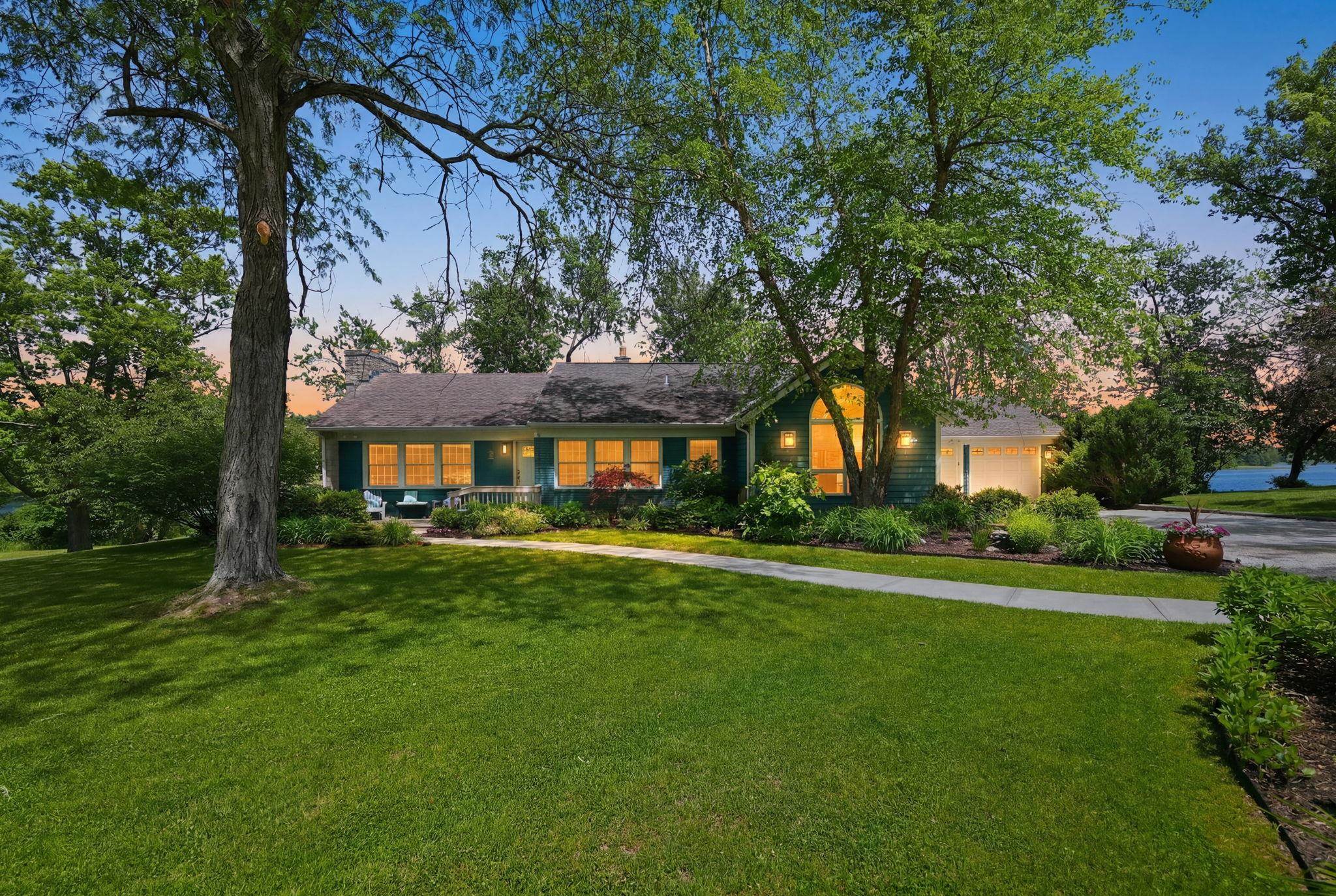 Photo 4 of 5945 S Woodstrail Drive