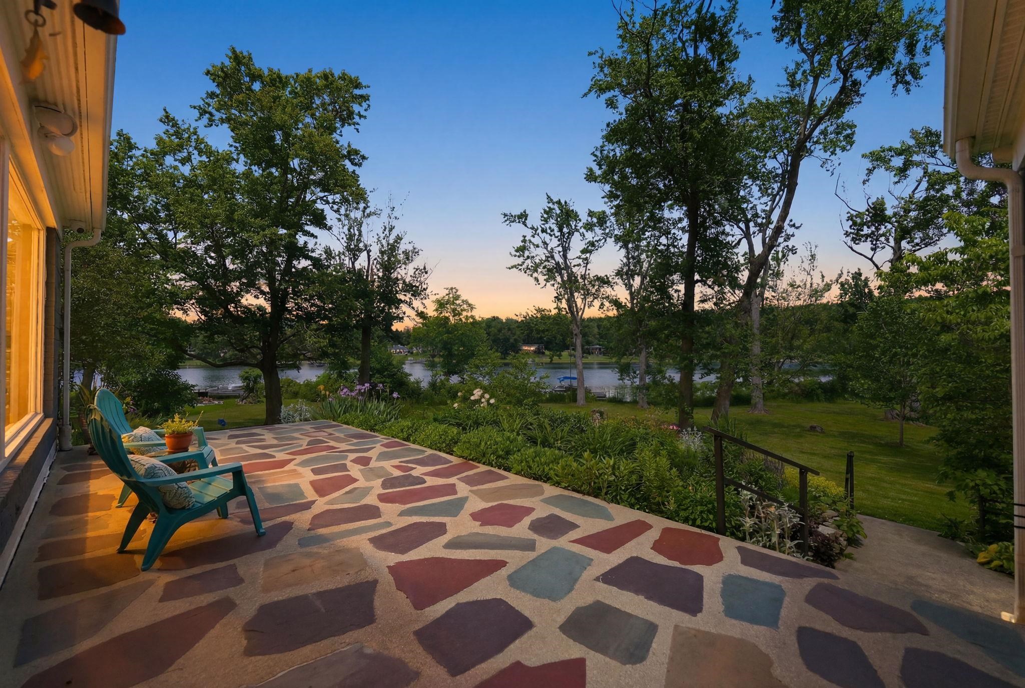 Photo 6 of 5945 S Woodstrail Drive