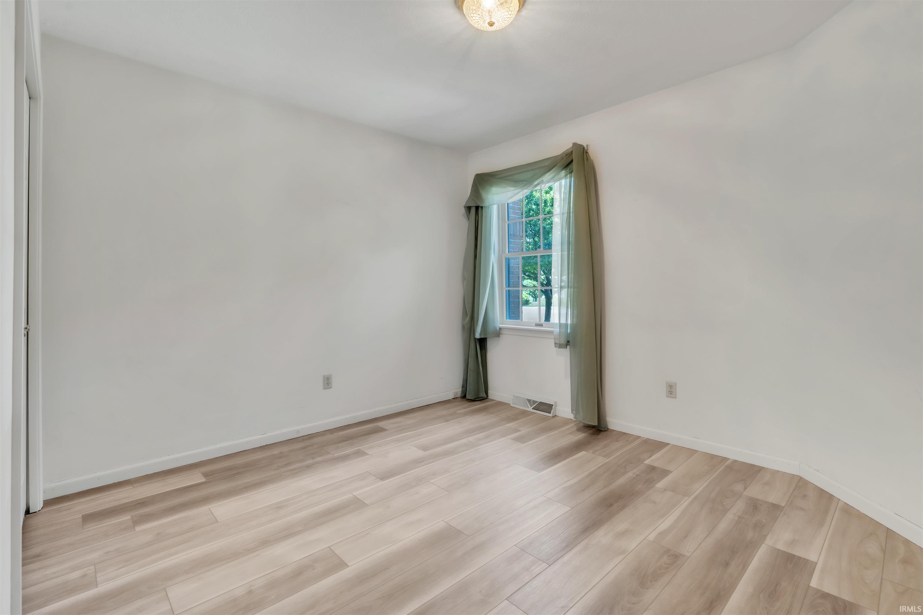 Photo 15 of 1311 Somerset Court