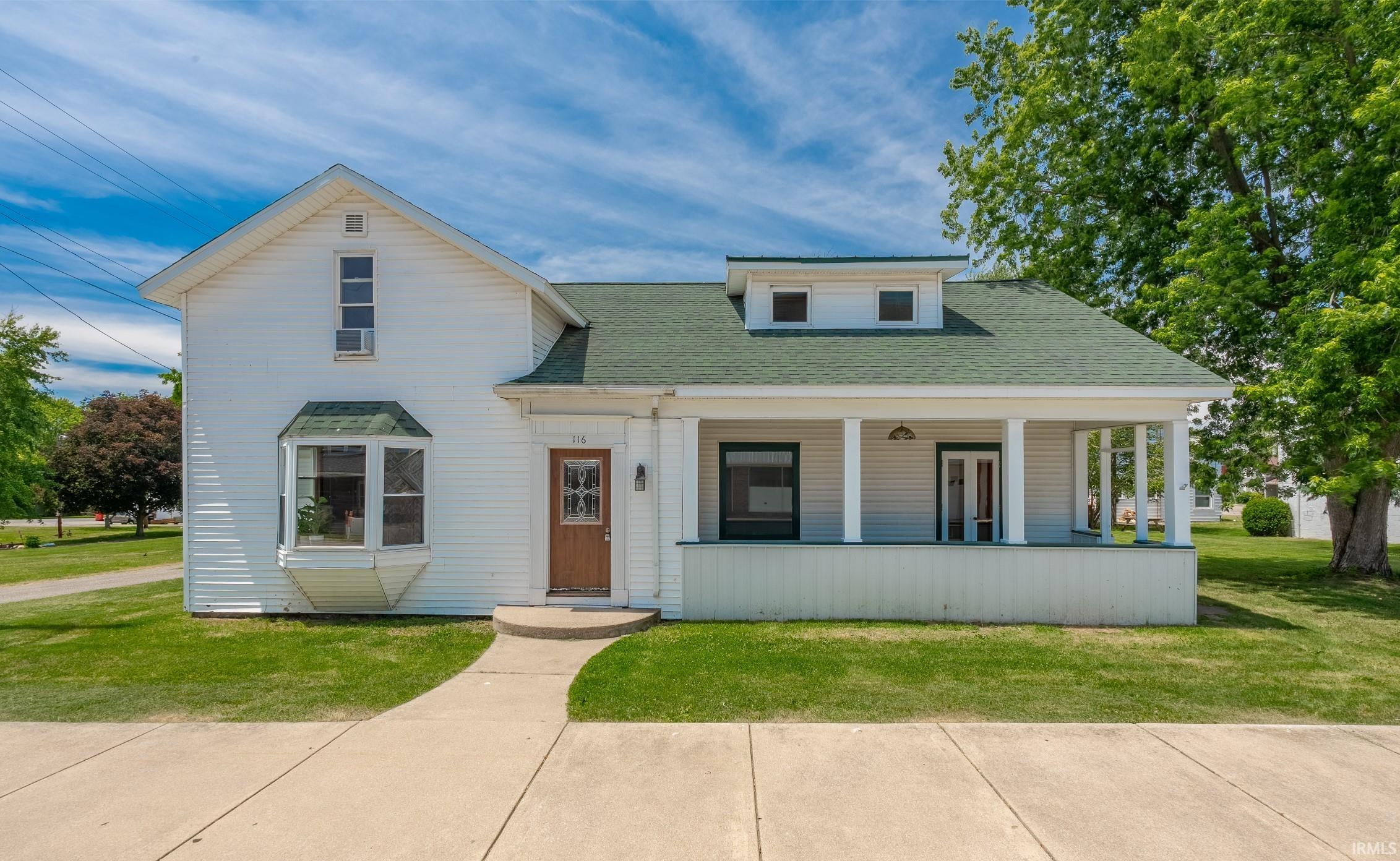 Homes for sale in Etna Green, IN | 116 S Walnut St, Etna Green, IN 46524 | MLS# 202621862
