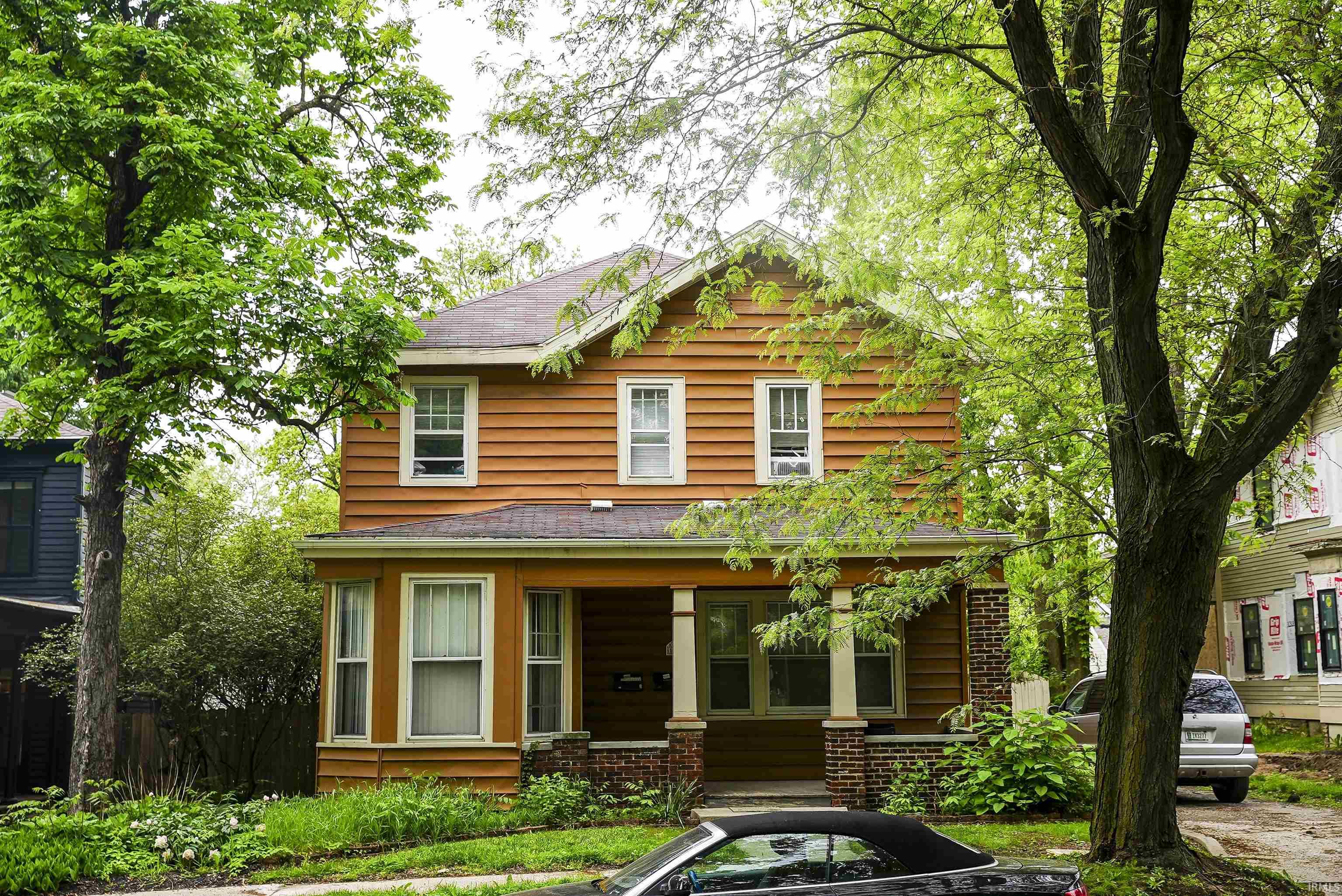 Photo 1 of 1332 W Washington Boulevard