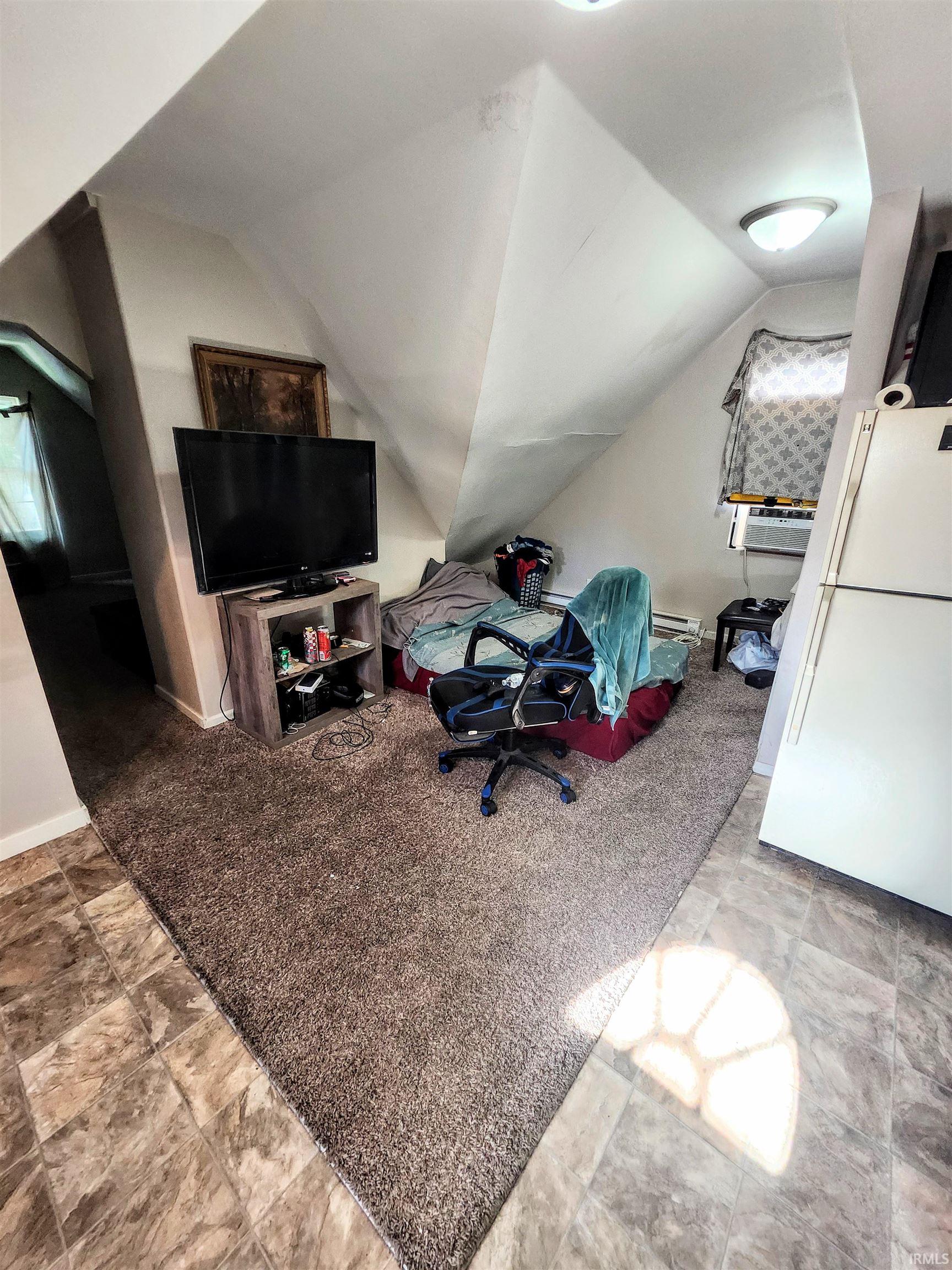 Photo 17 of 436 E Taber Street