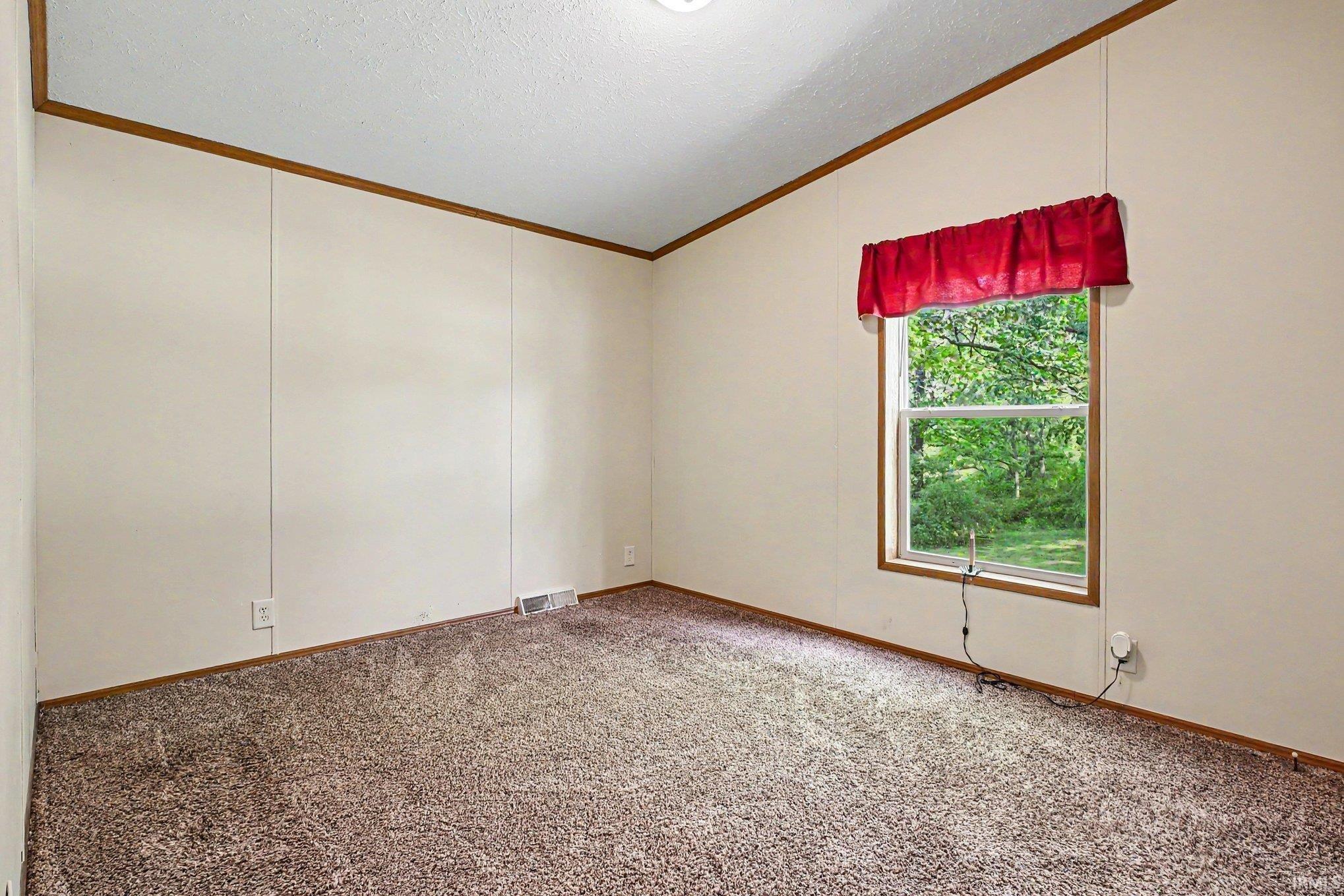 Photo 11 of 5200 W Lakeview Park Drive