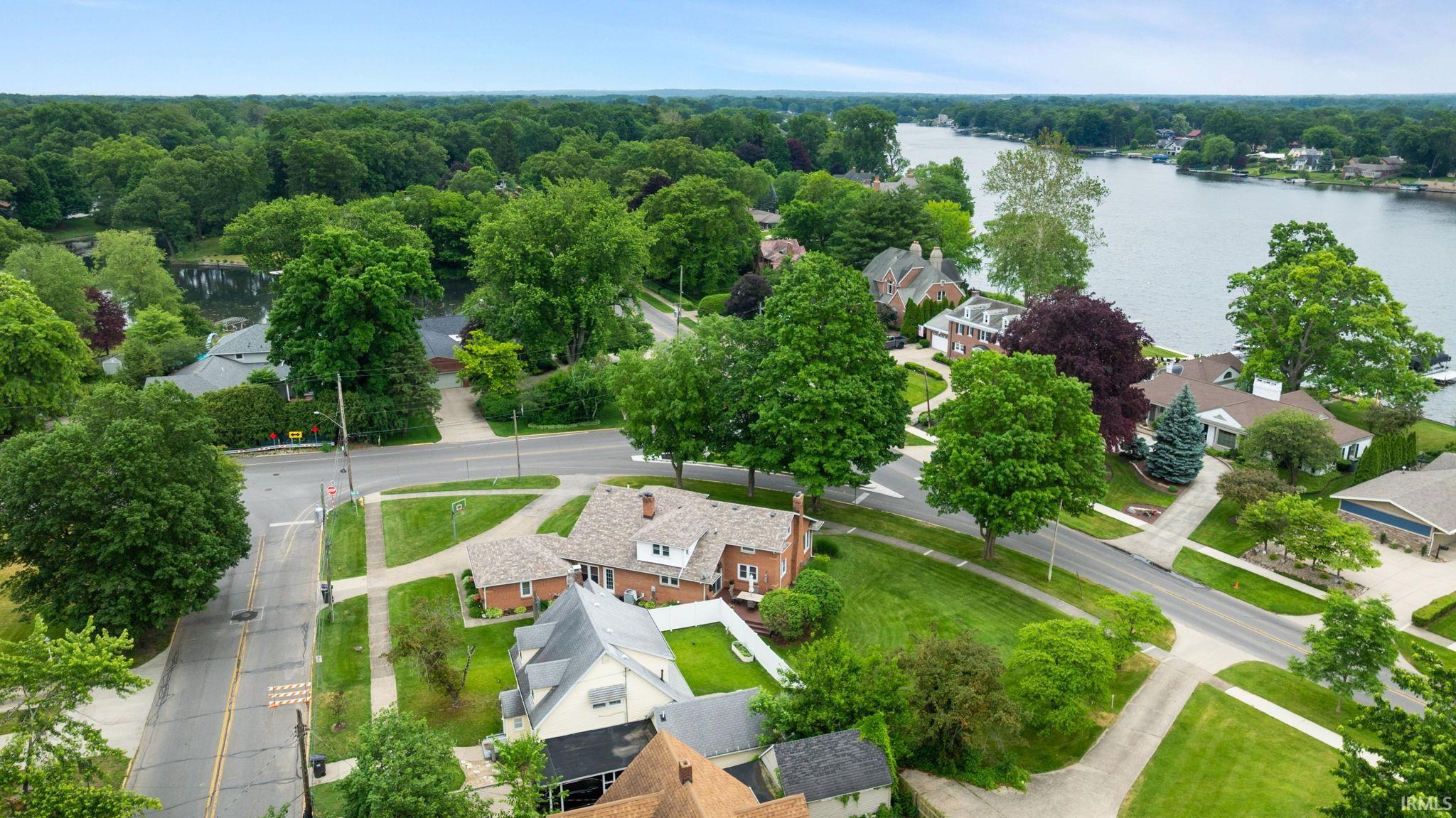 Photo 44 of 1866 Greenleaf Boulevard