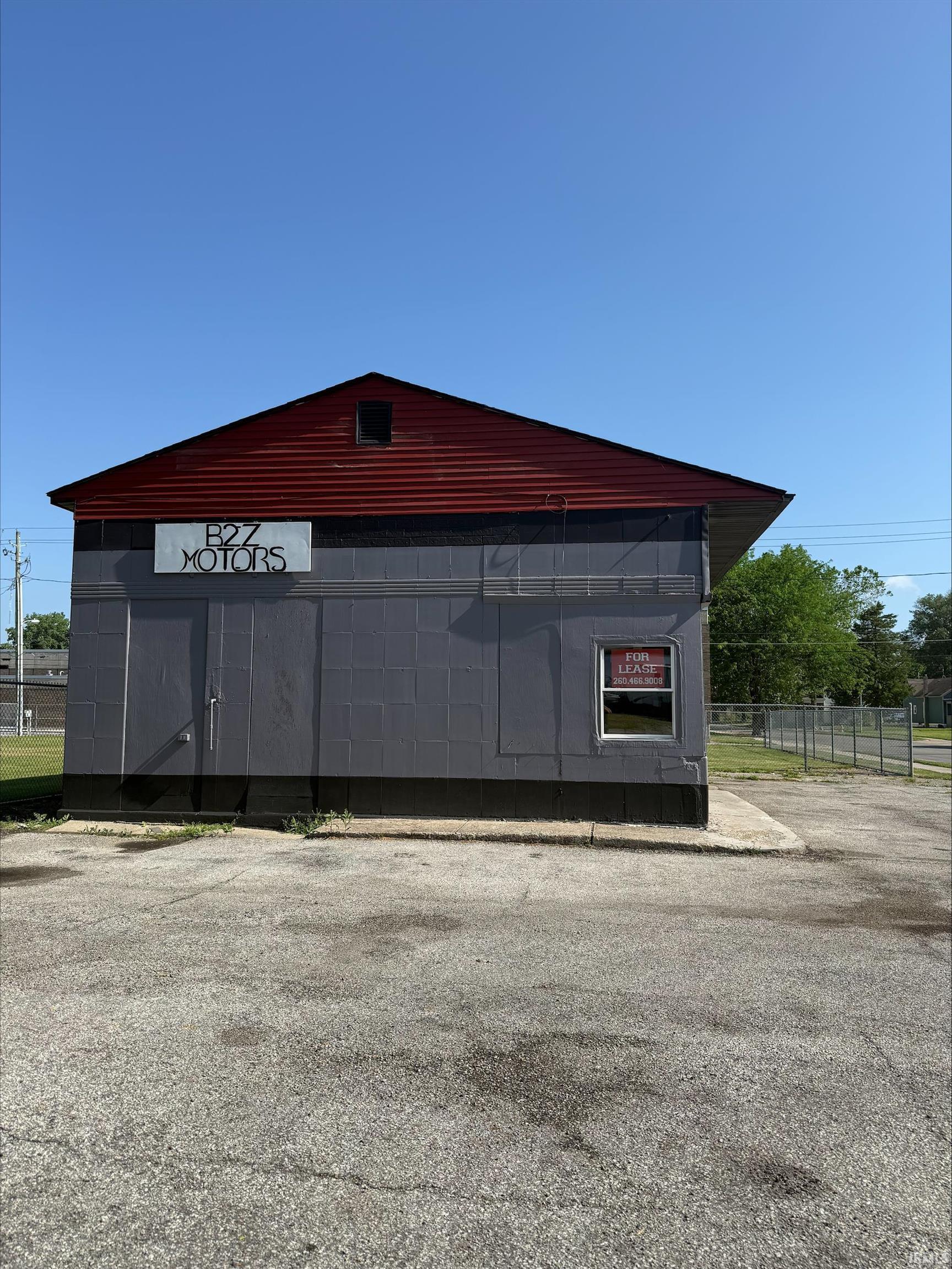 Photo 2 of 1502 W Main Street