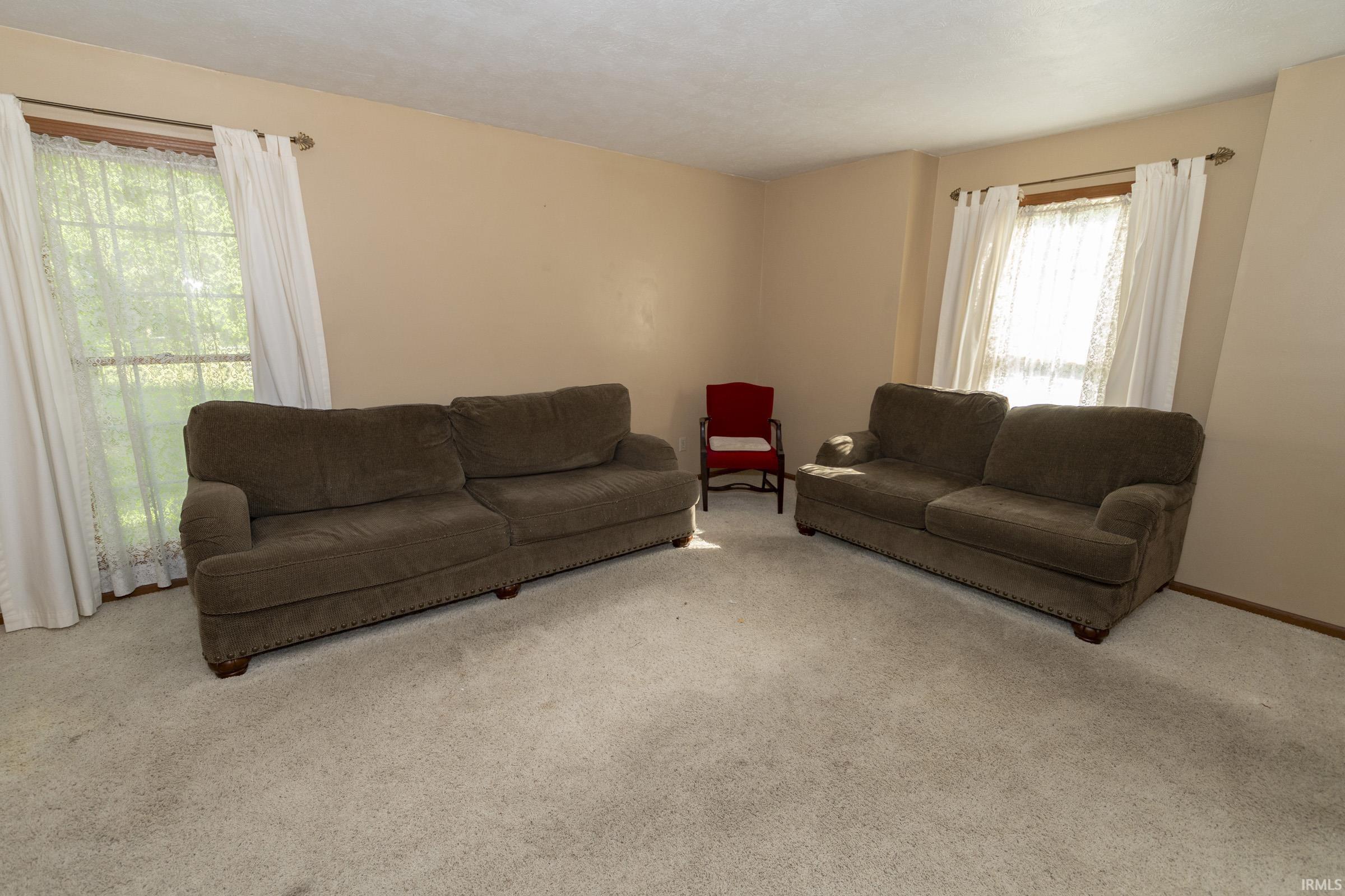 Photo 3 of 59322 Teaberry Court