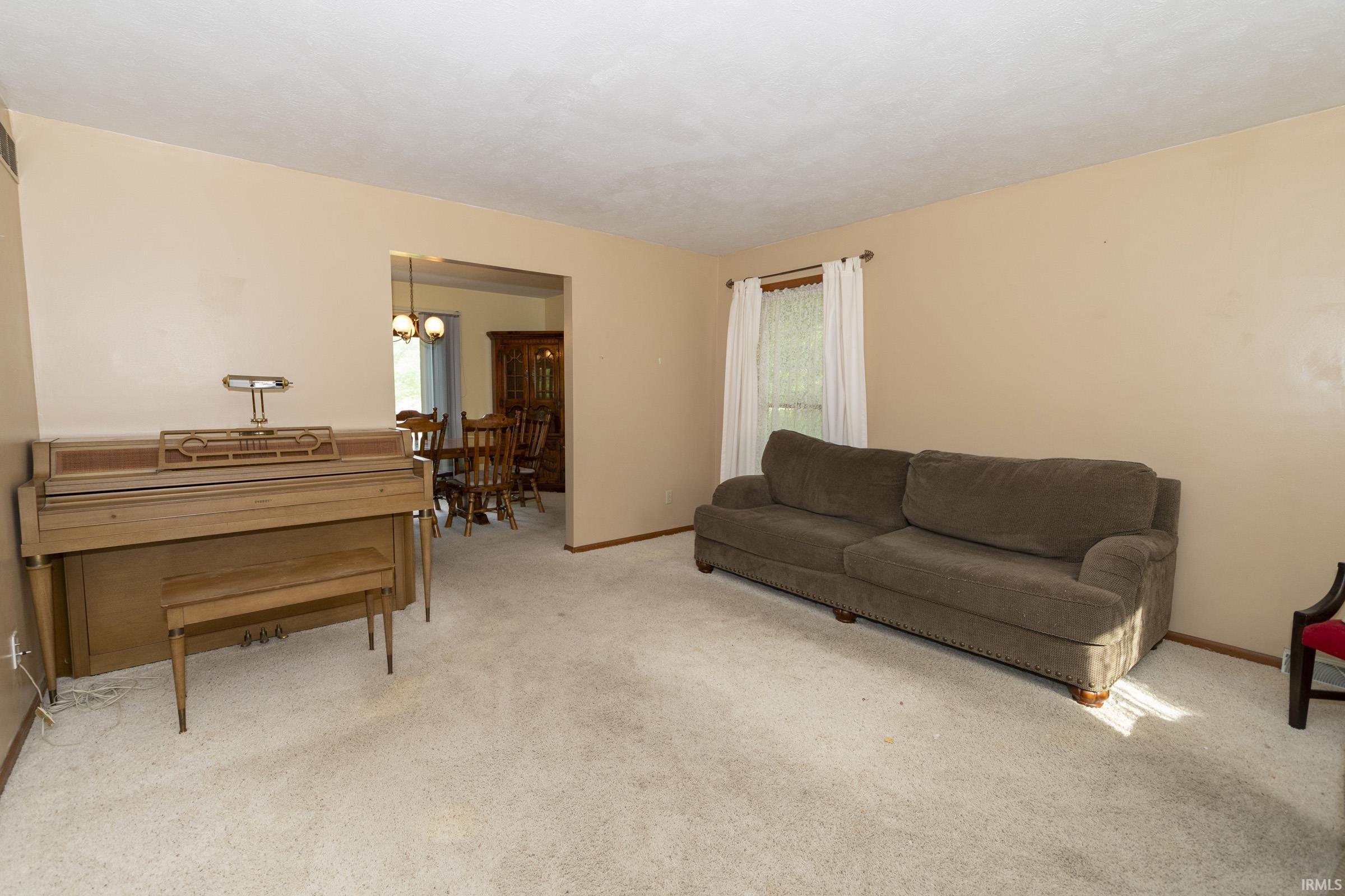 Photo 4 of 59322 Teaberry Court