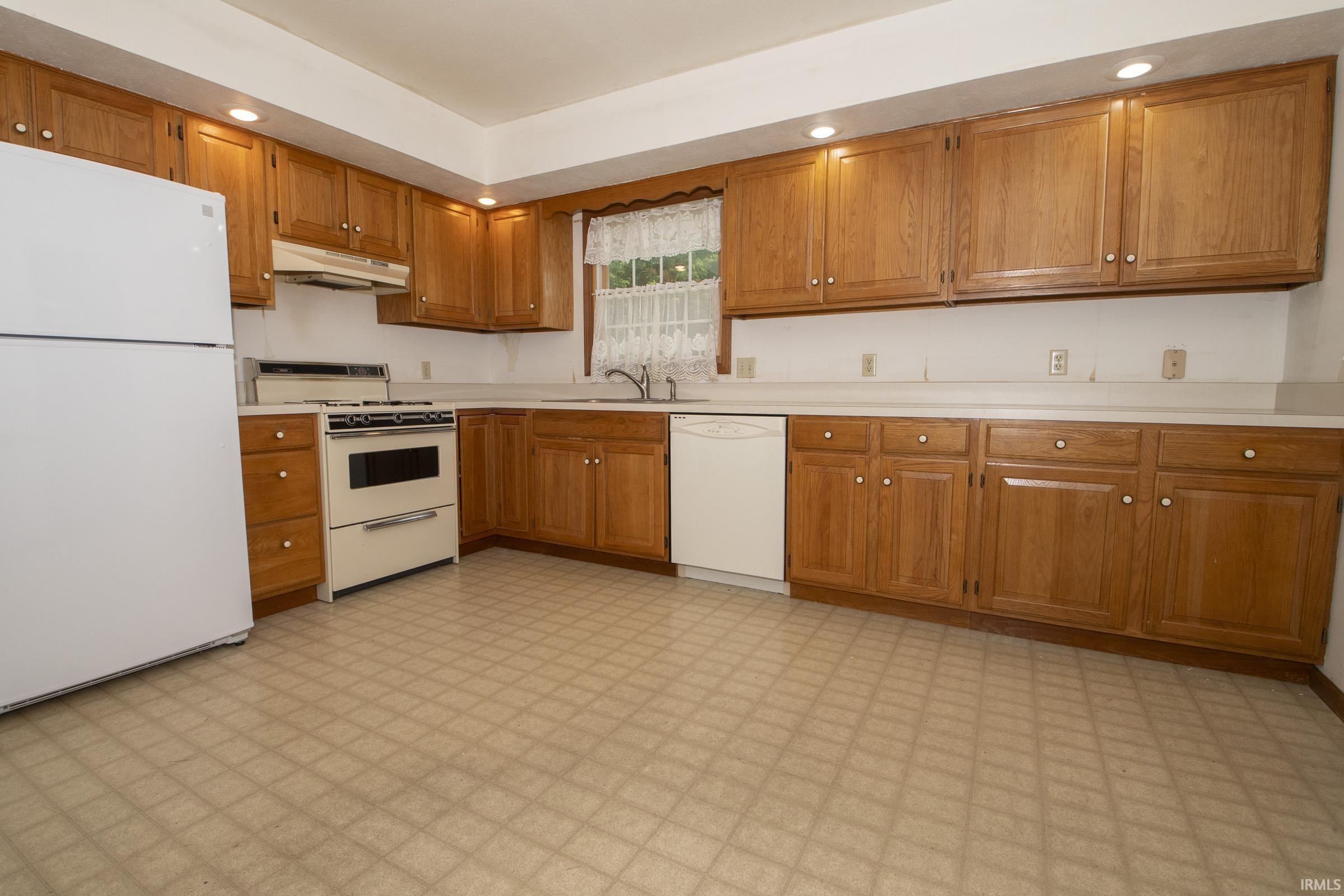 Photo 8 of 59322 Teaberry Court