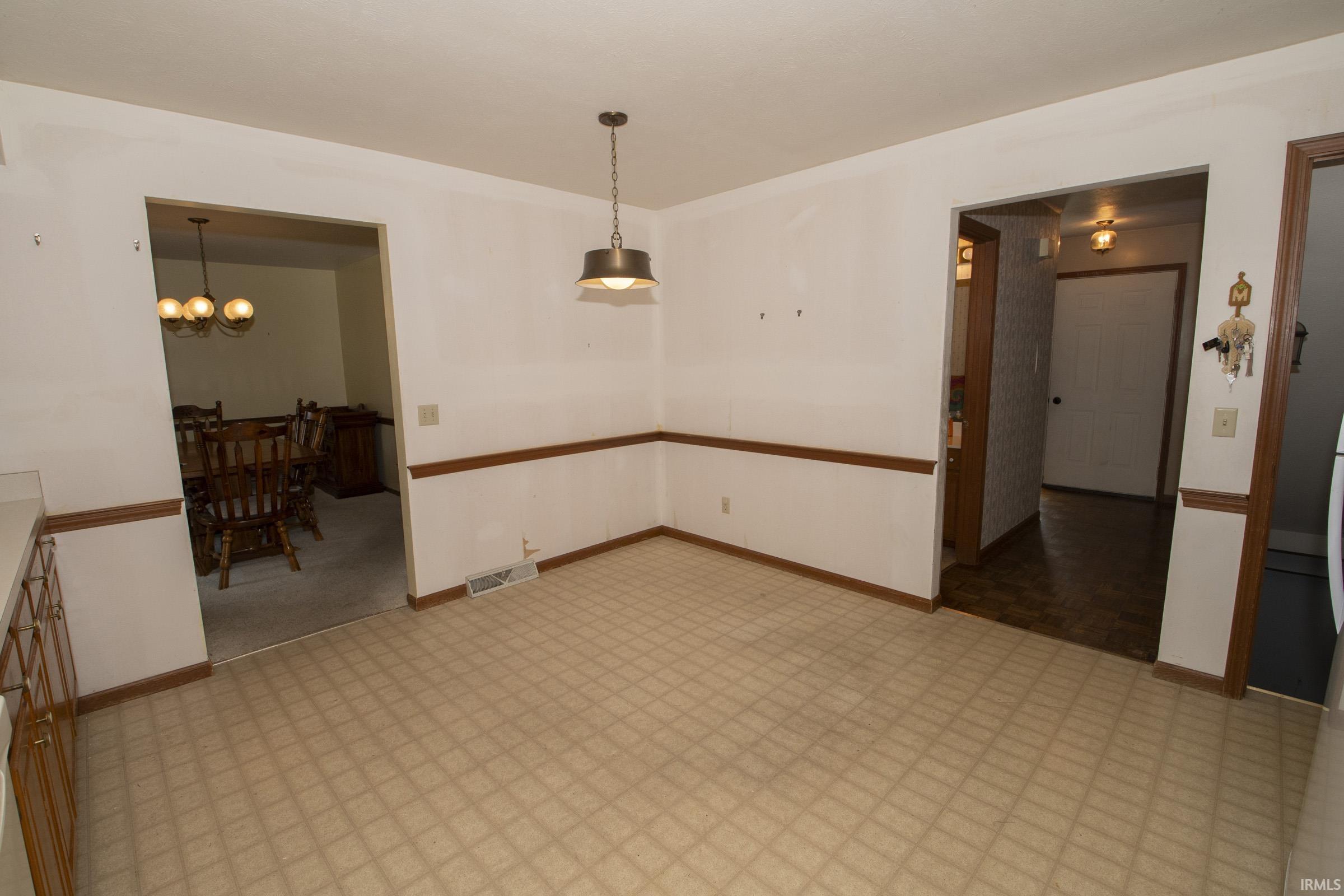 Photo 9 of 59322 Teaberry Court