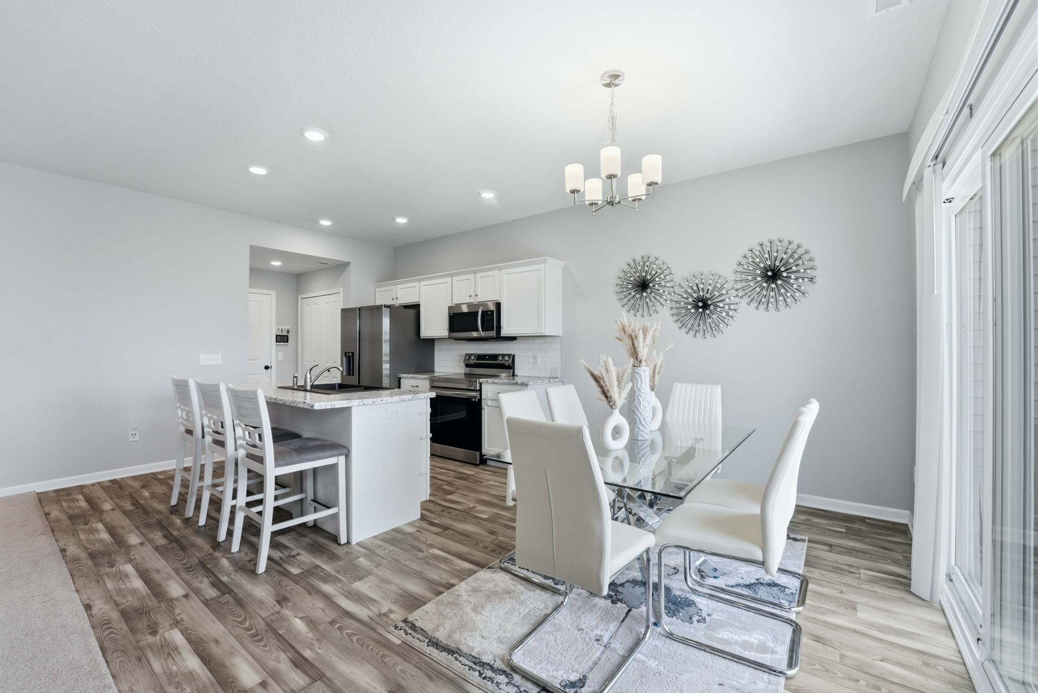 Photo 13 of 941 W Hamilton N Road