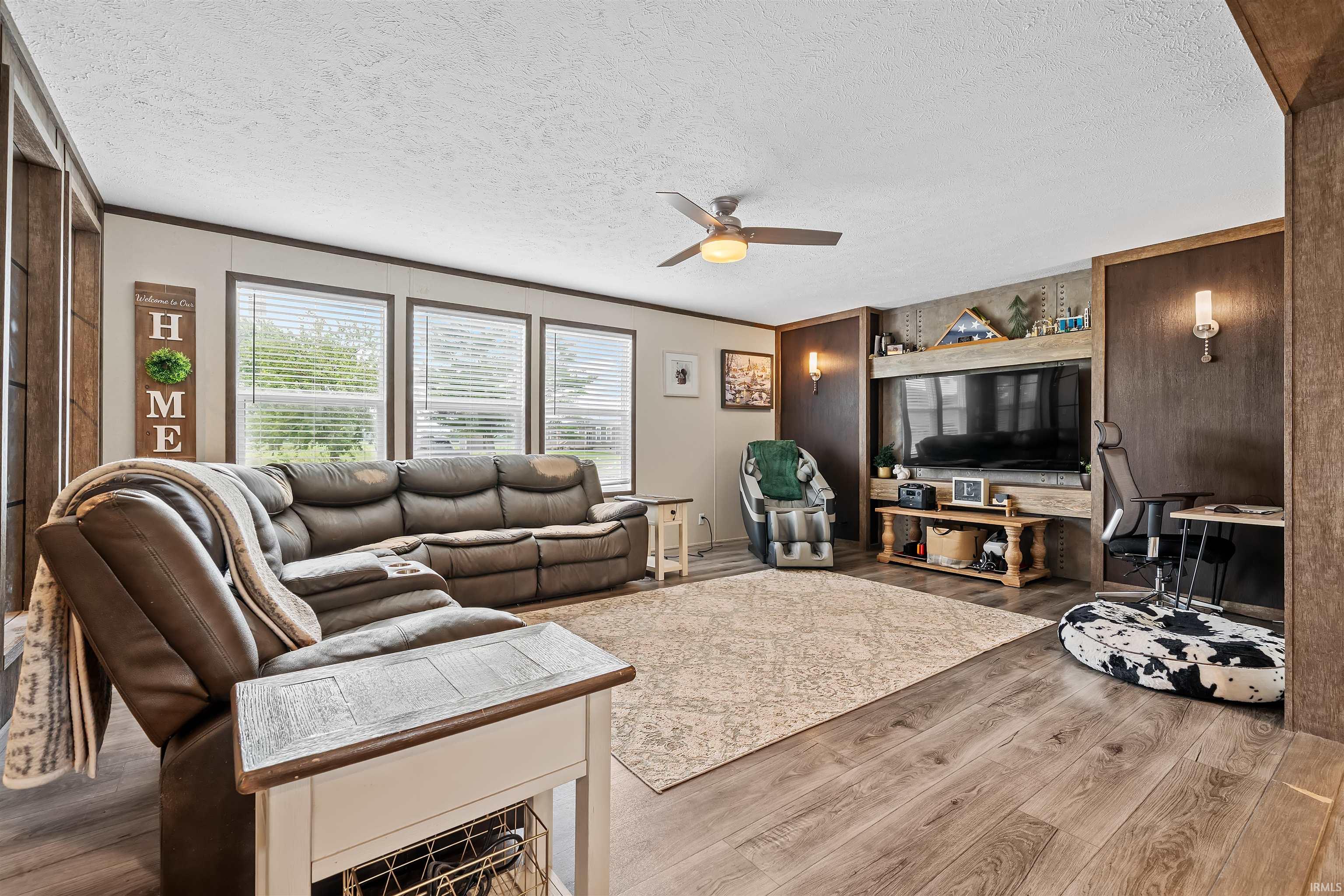 3rd image of 2024 Red Oak Dr, Kokomo, IN 46901 | MLS# 202623400