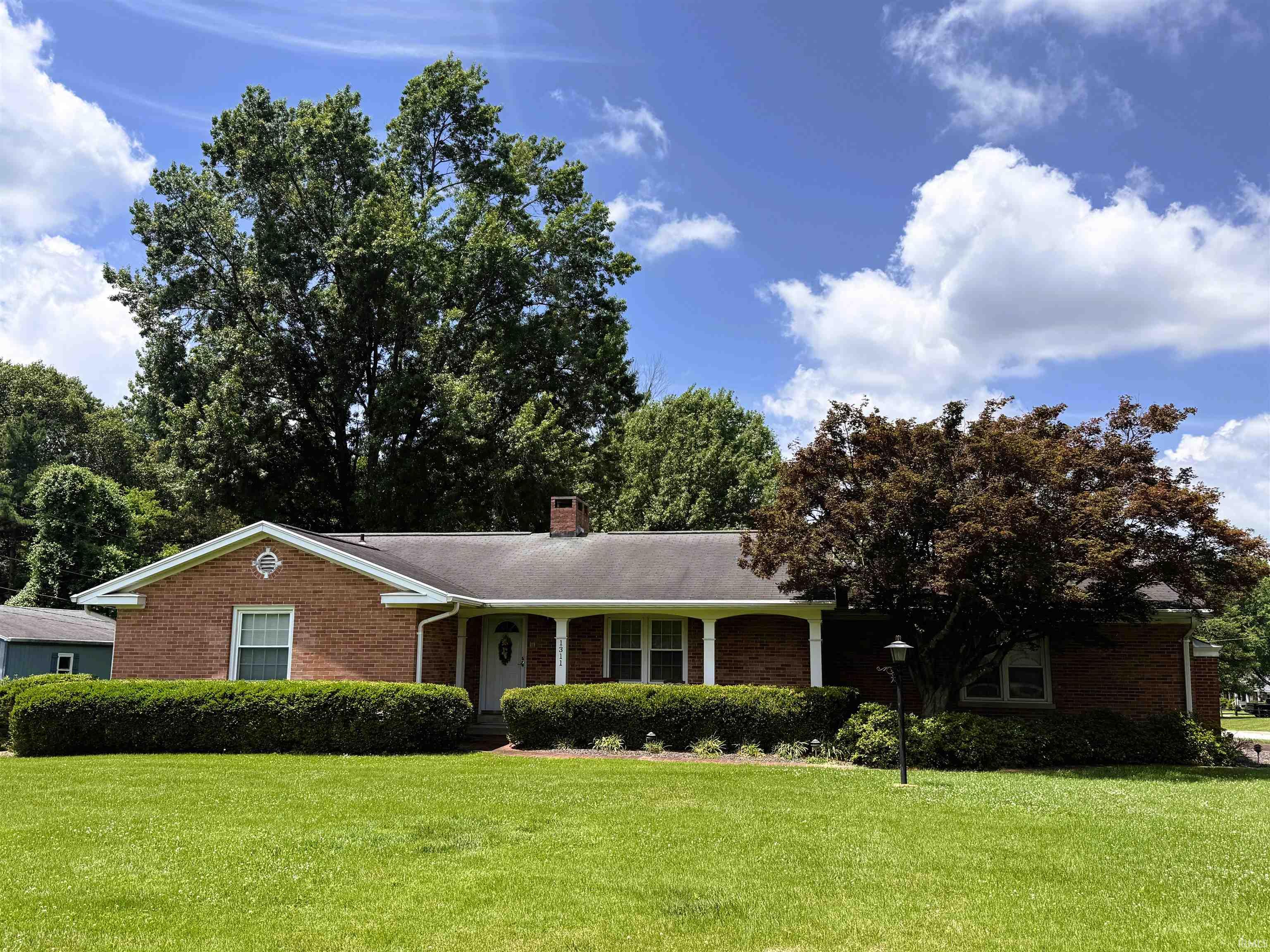 Homes for sale in Evansville, IN | 1311 Mcdowell Rd, Evansville, IN 47712 | MLS# 202623625