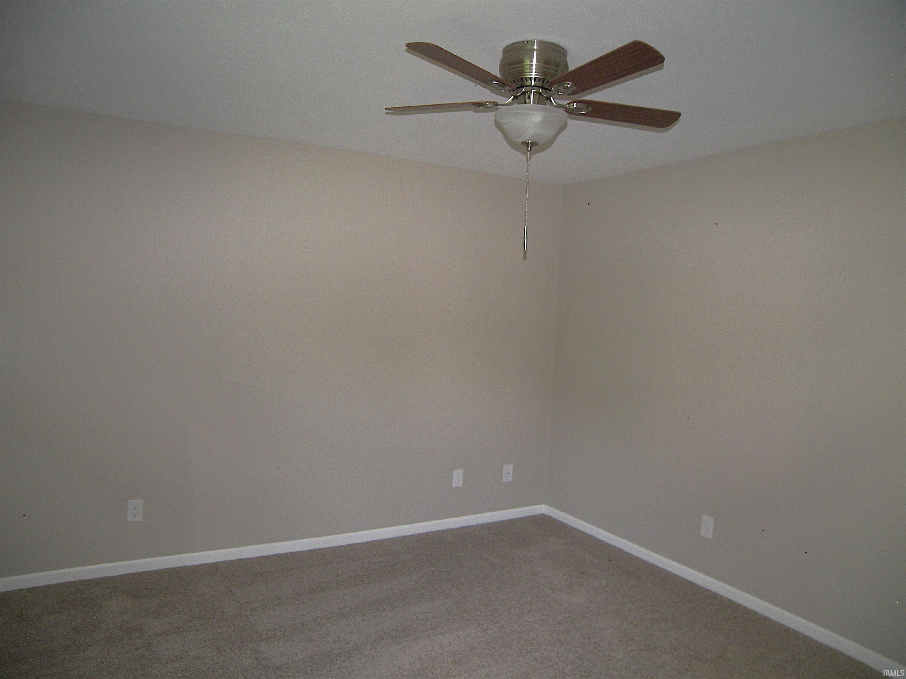 Photo 21 of 402 W Pickwick Drive