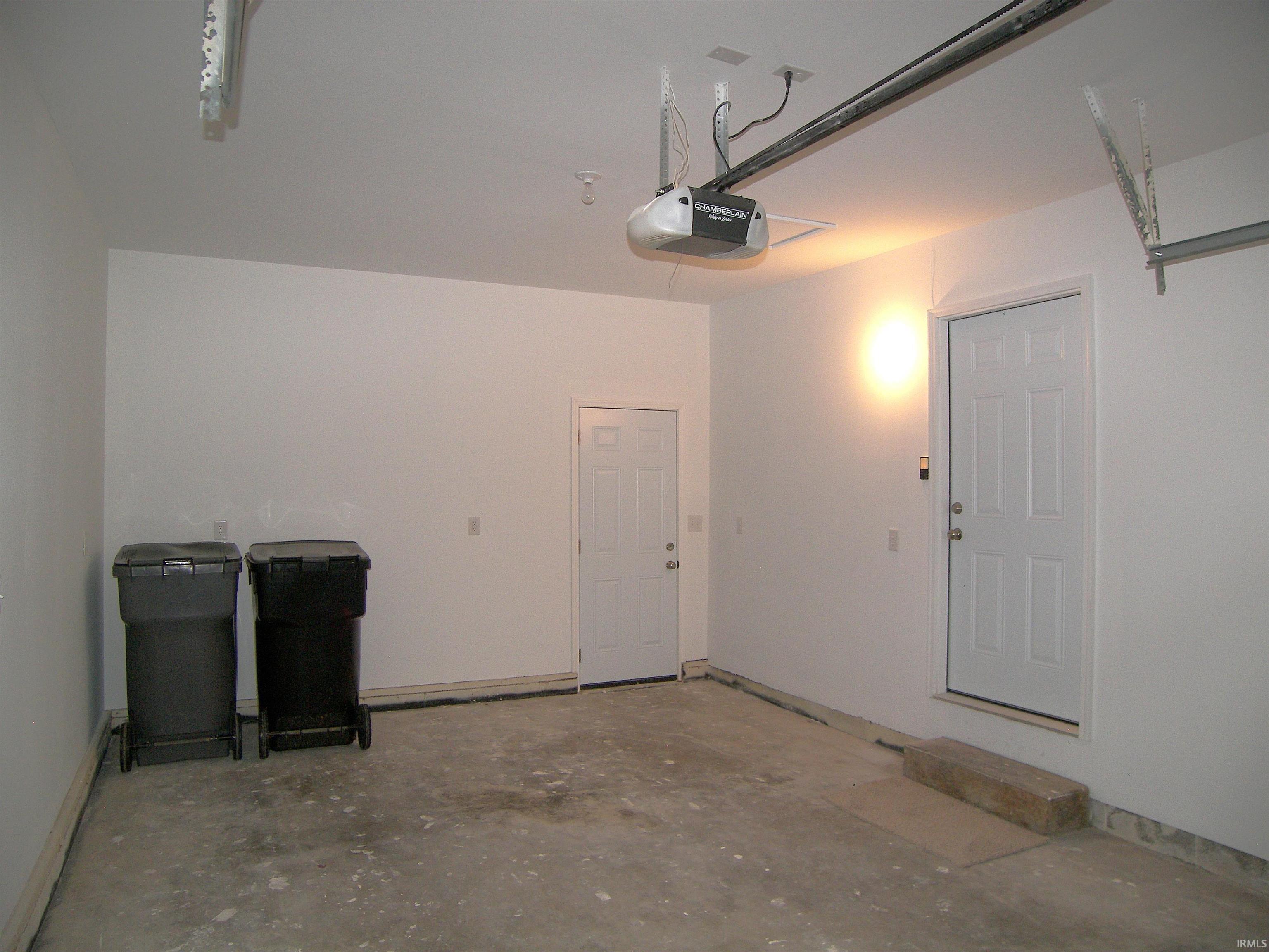 Photo 34 of 402 W Pickwick Drive