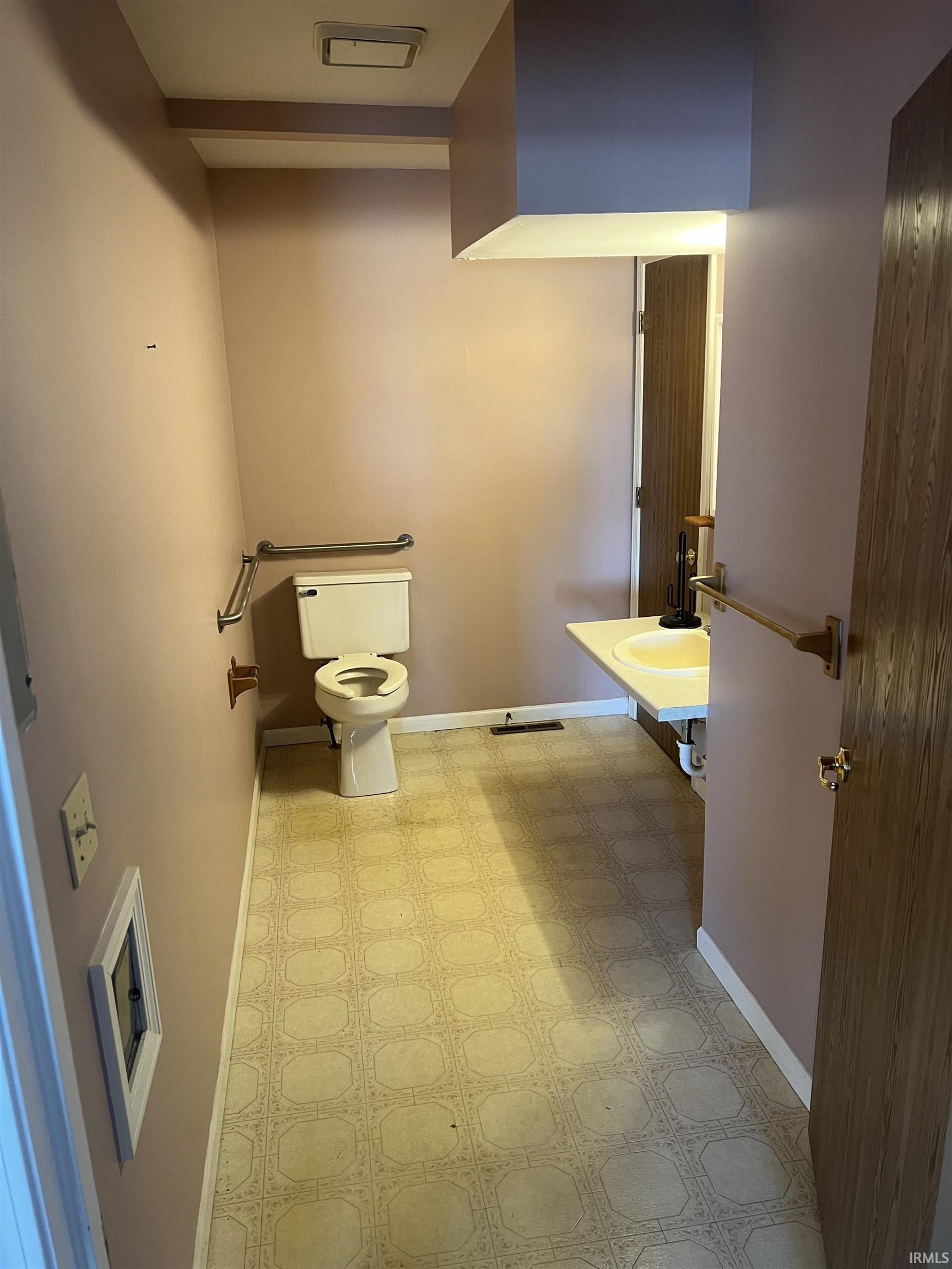 Photo 5 of 528 S 13th Street