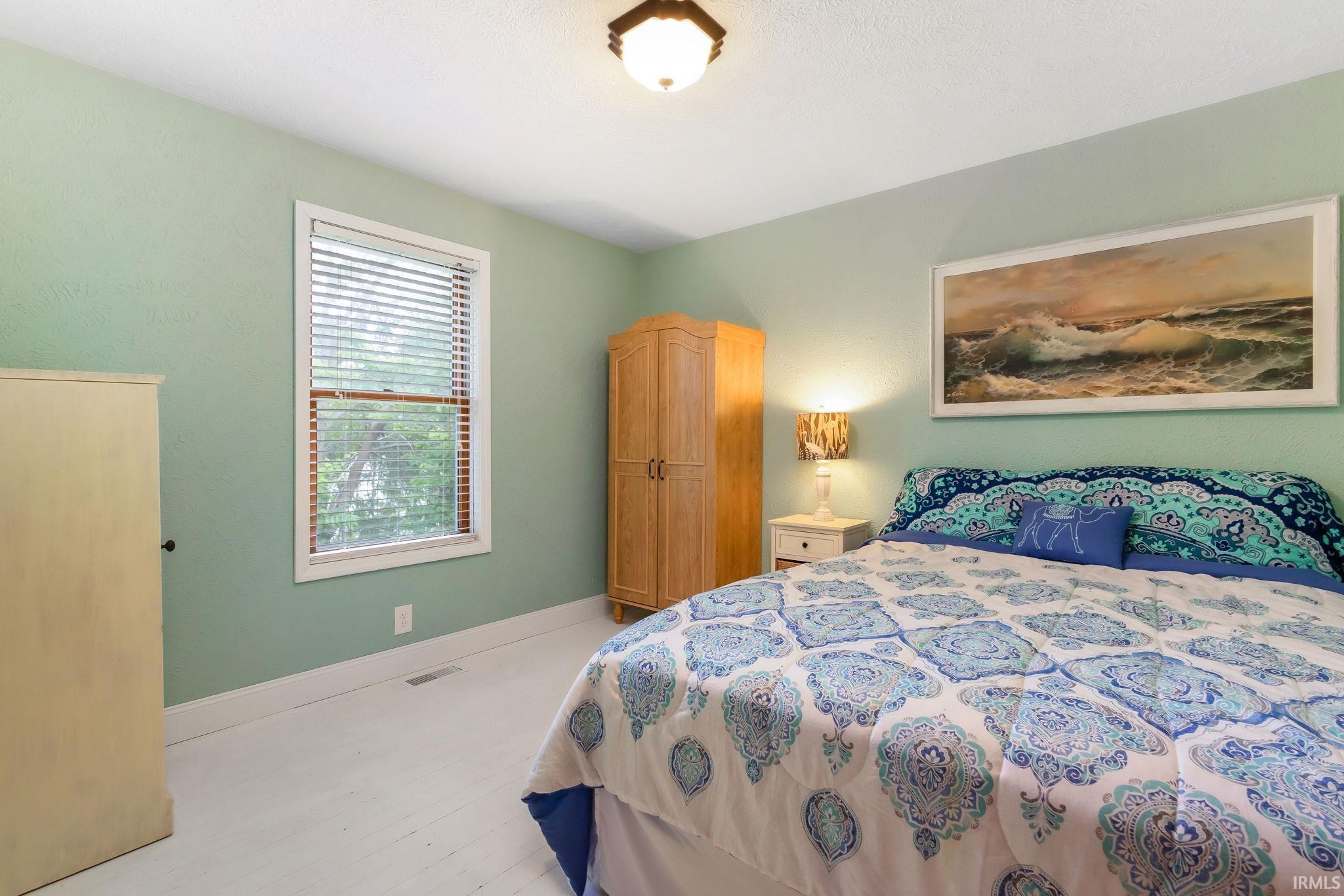 Photo 10 of 56040 River Heights