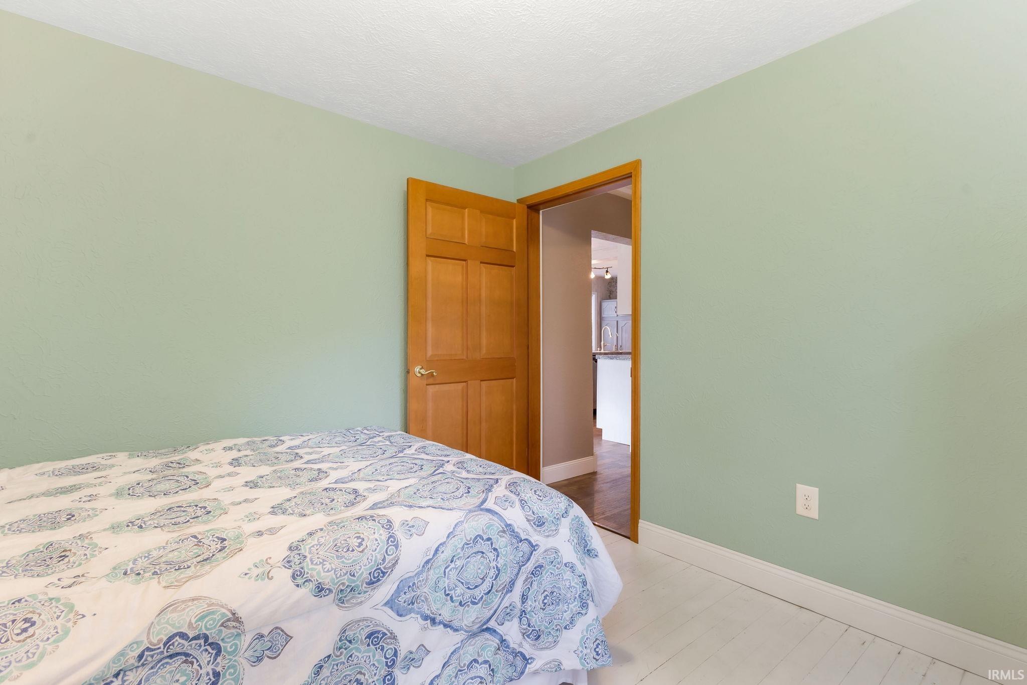 Photo 11 of 56040 River Heights