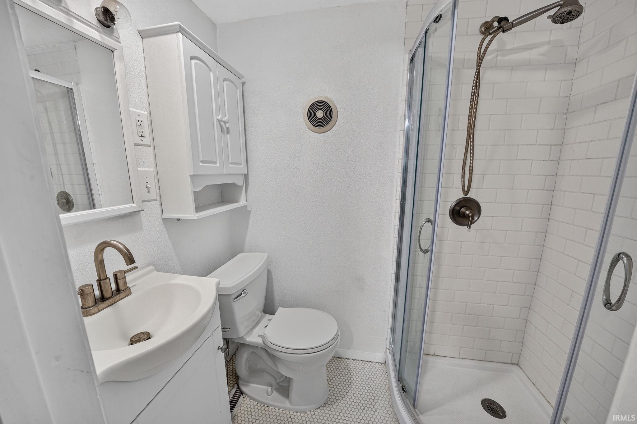 En-suite bathroom