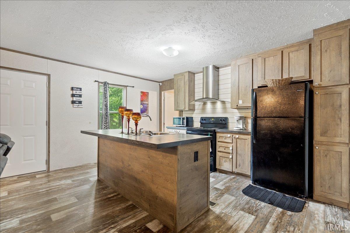 Photo 2 of Manufactured home for sale at 209 S Indiana St, Hazleton, IN 47640 | MLS# 202624015 | Listing updated on 2026-09-21