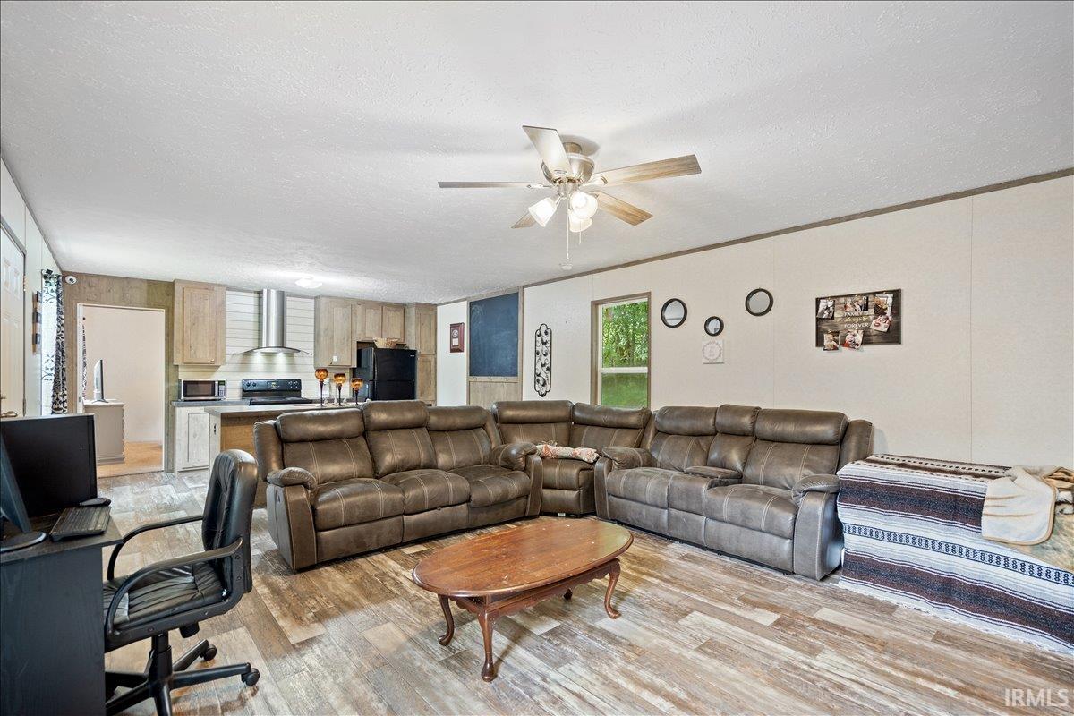 Photo 3 of Manufactured home for sale at 209 S Indiana St, Hazleton, IN 47640 | MLS# 202624015 | Listing updated on 2026-09-21