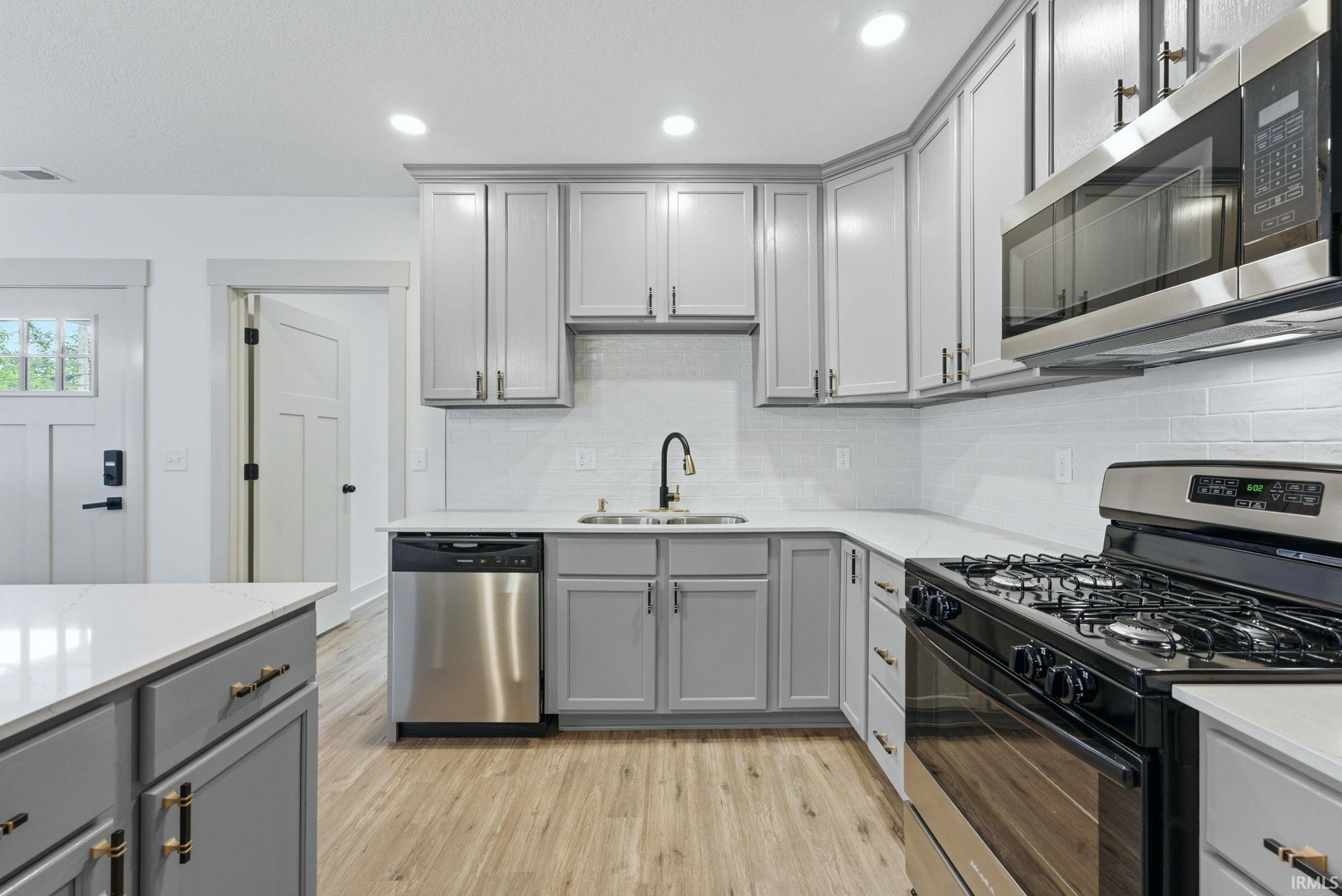 Photo 4 of 3708 Grayston Avenue