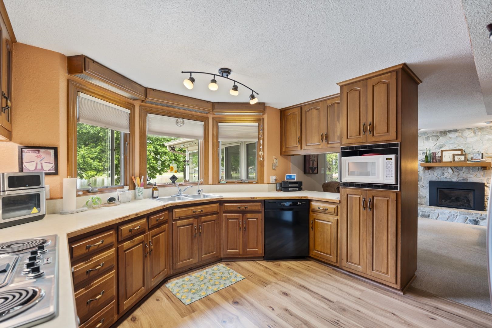 Photo 12 of 2127 Bluewater Drive