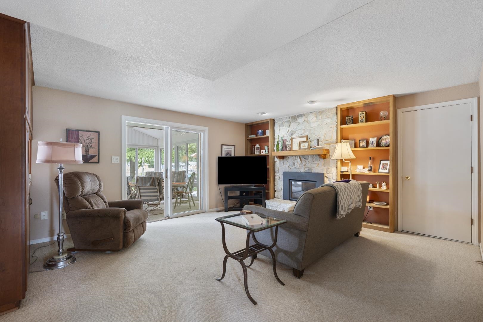Photo 5 of 2127 Bluewater Drive