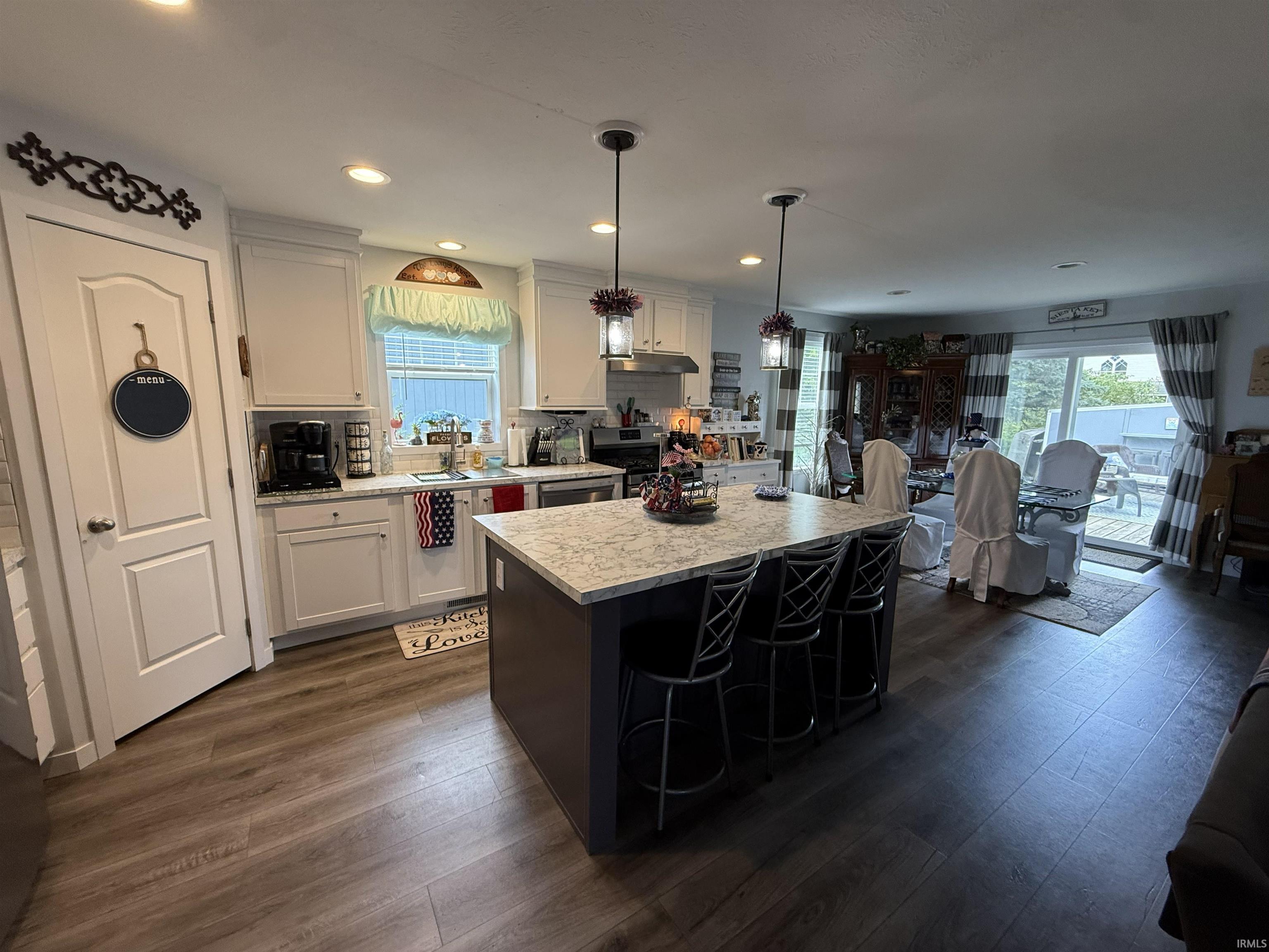 Photo 13 of 11385 N Memorial Parkway