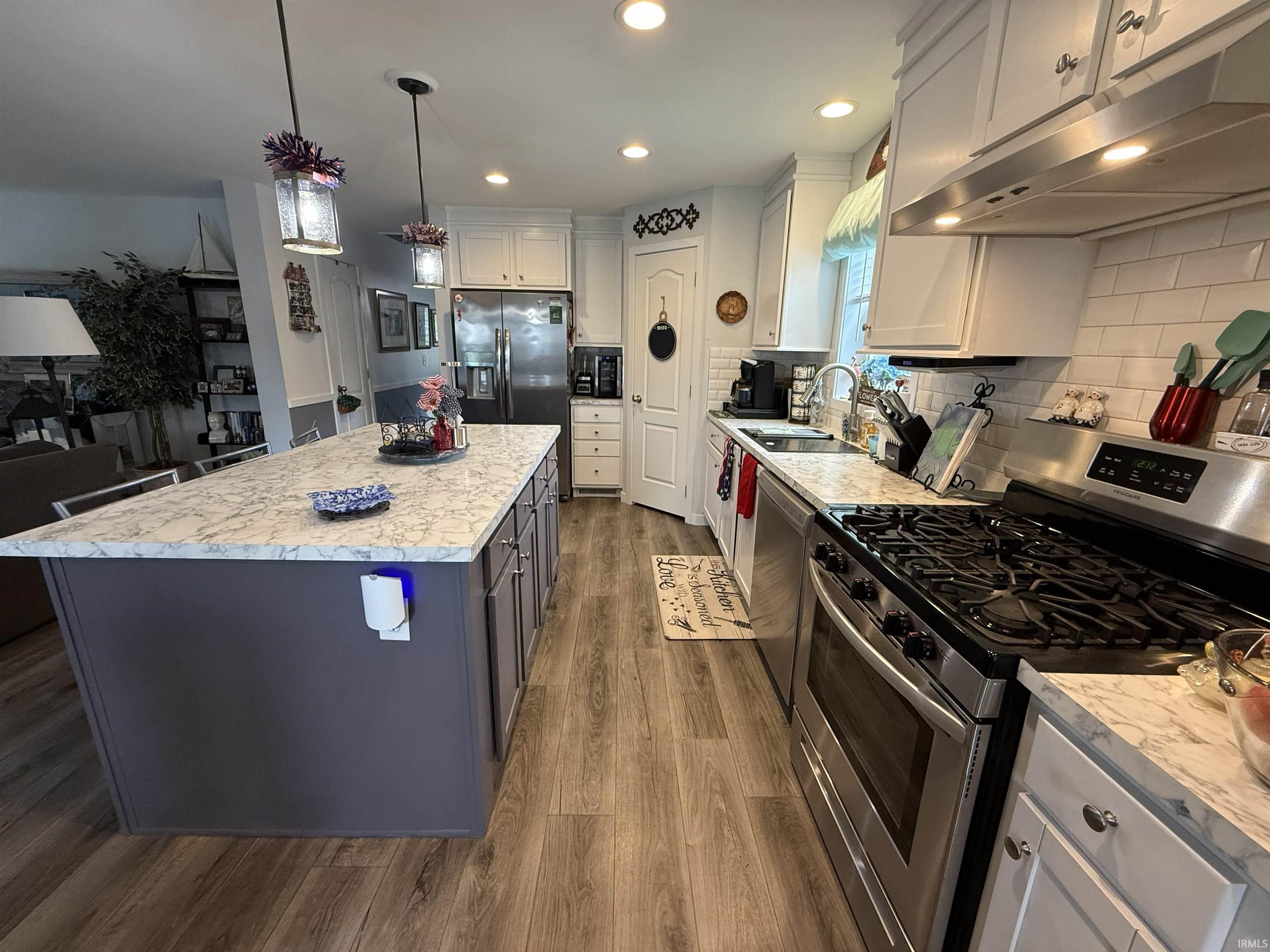 Photo 15 of 11385 N Memorial Parkway